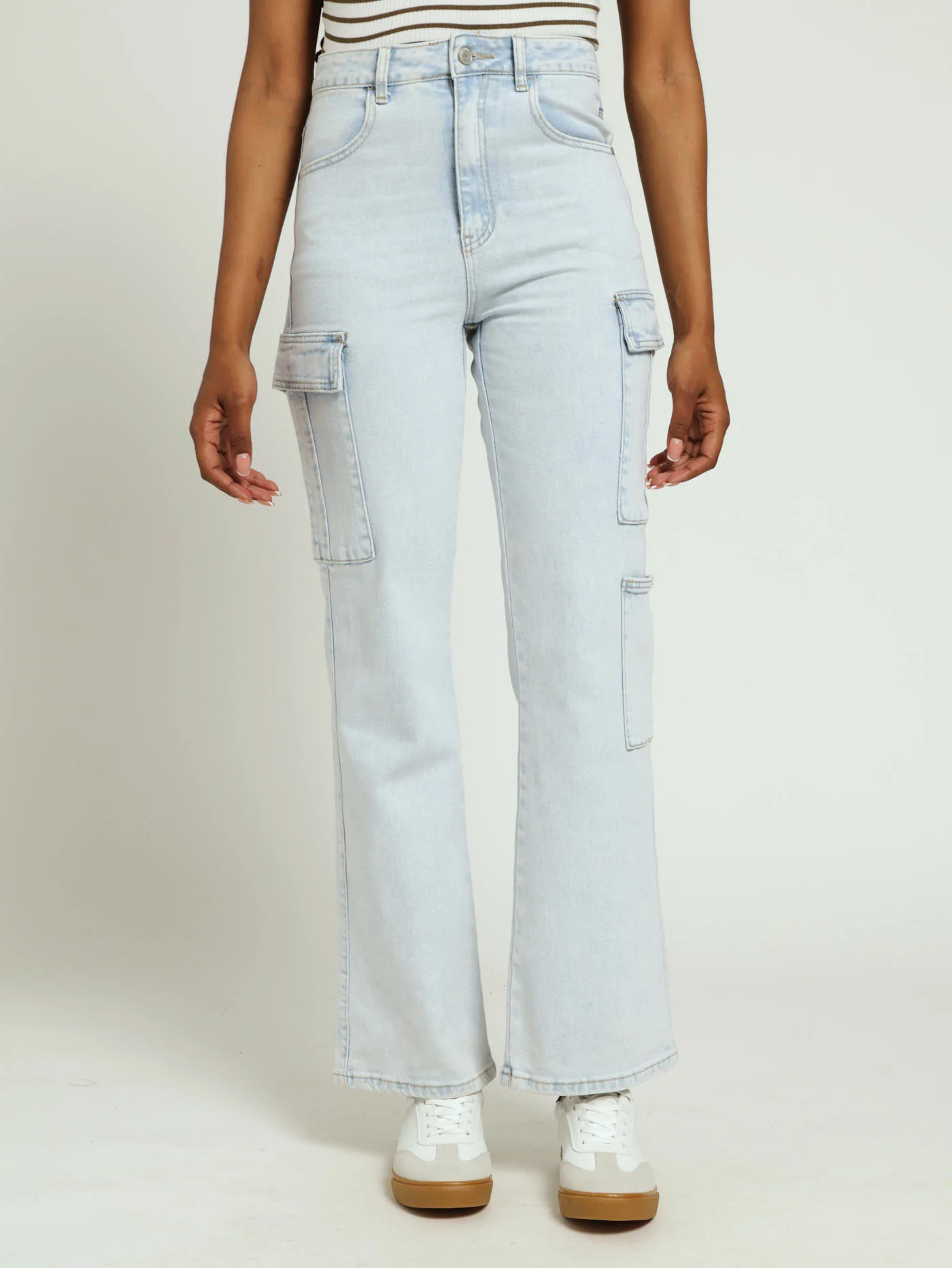 Comfort Stretch 90'S Cargo Jean - Bleach