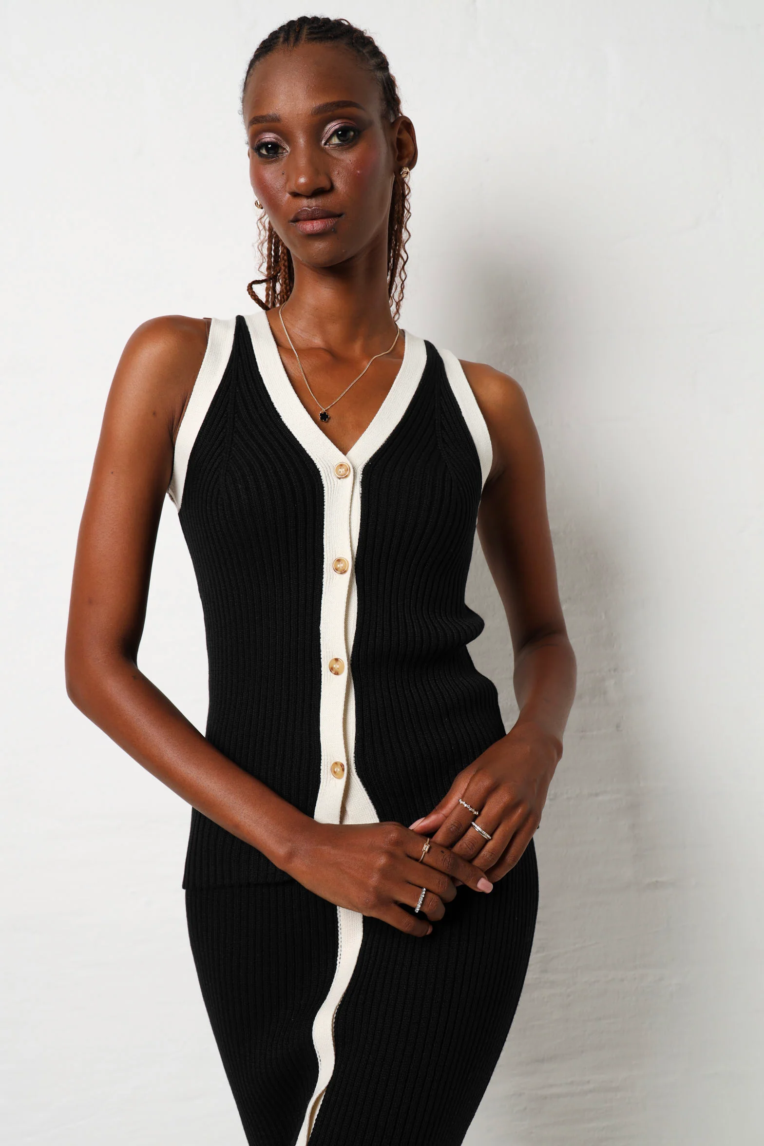 Contrast Binding Button Through Knitwear Top - Black/Cream - Image 4