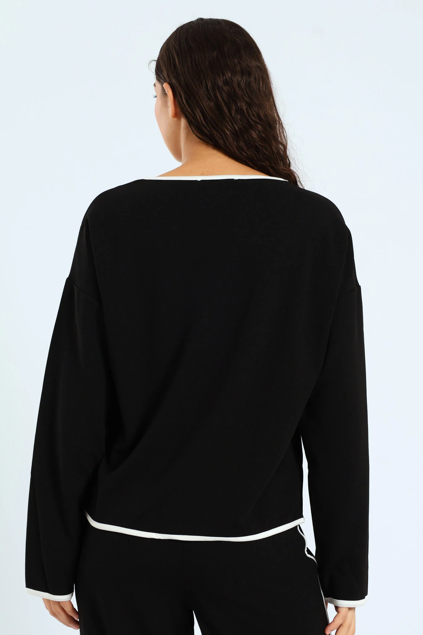 Contrast Binding Knit V Neck Top - Black - Image 4