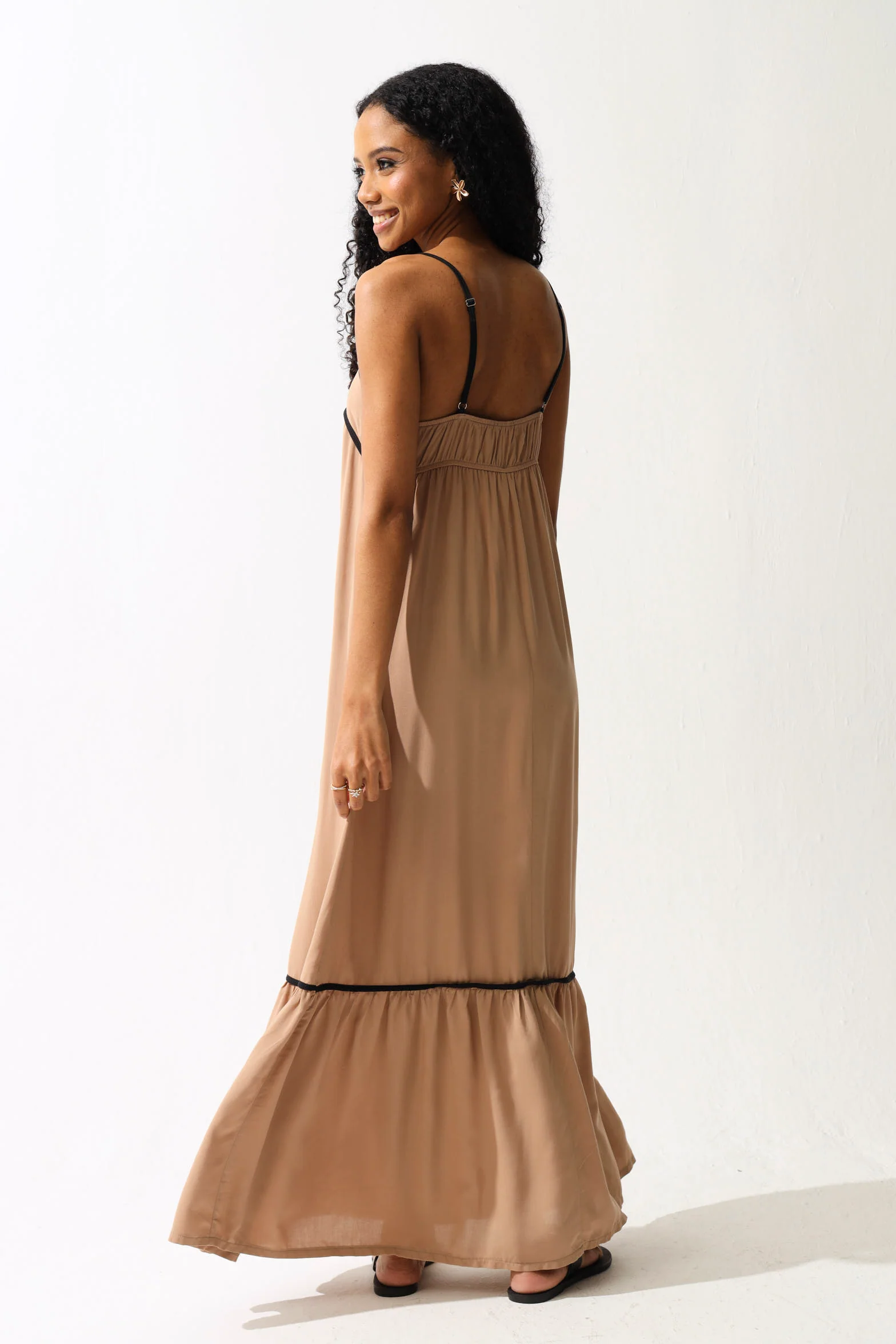 Contrast Binding Maxi Swing Dress - Beige - Image 2
