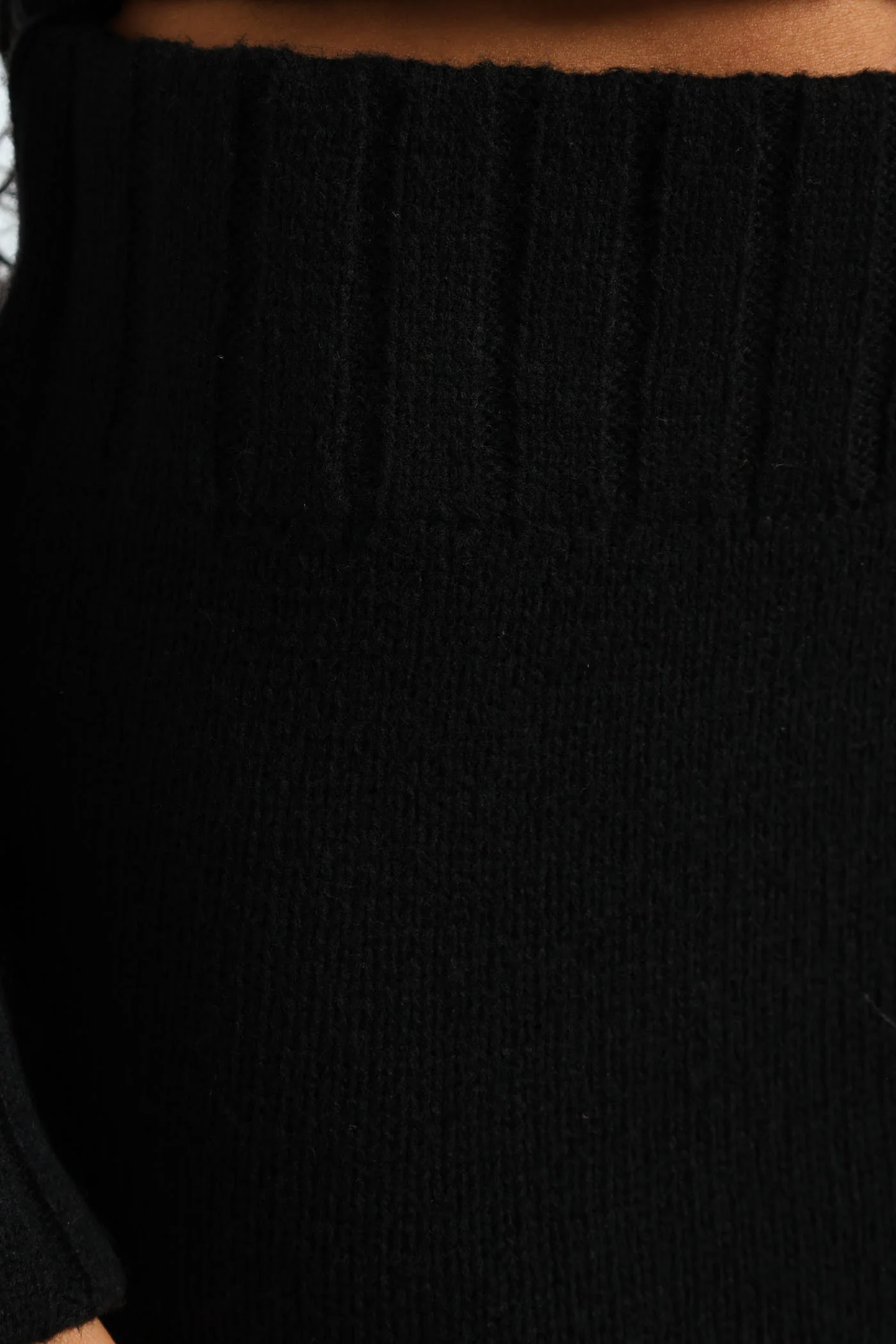 Contrast Ribb Knitwear Midi Skirt - Black - Image 4