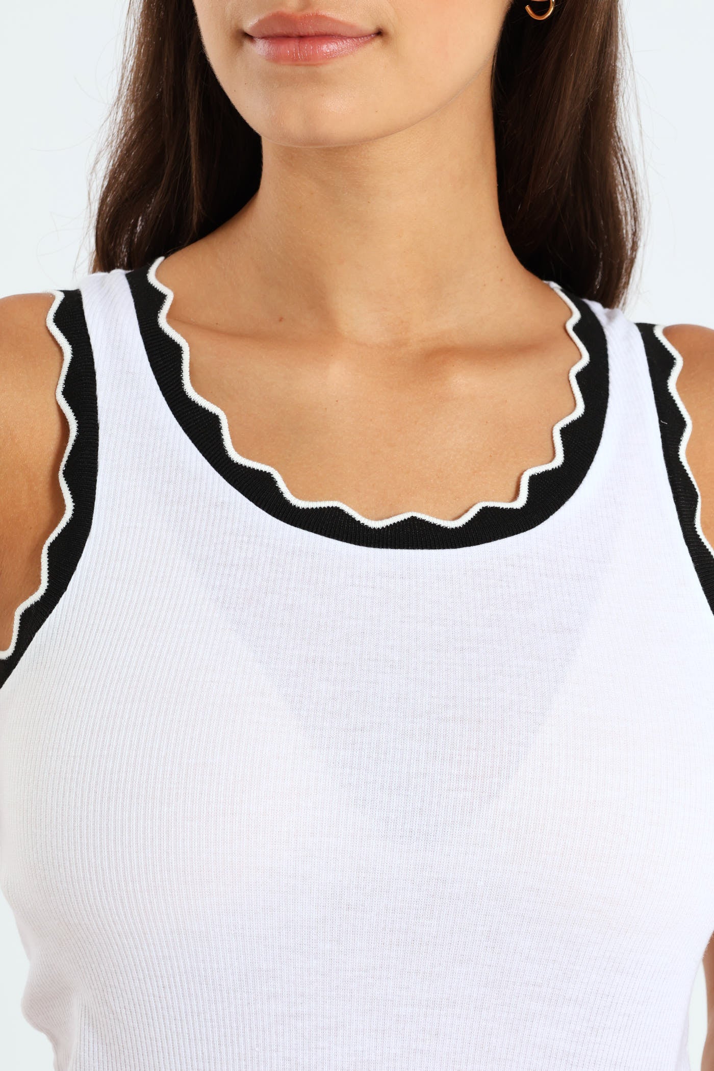 Contrast Trim Detail Ribb Top - White - Image 2