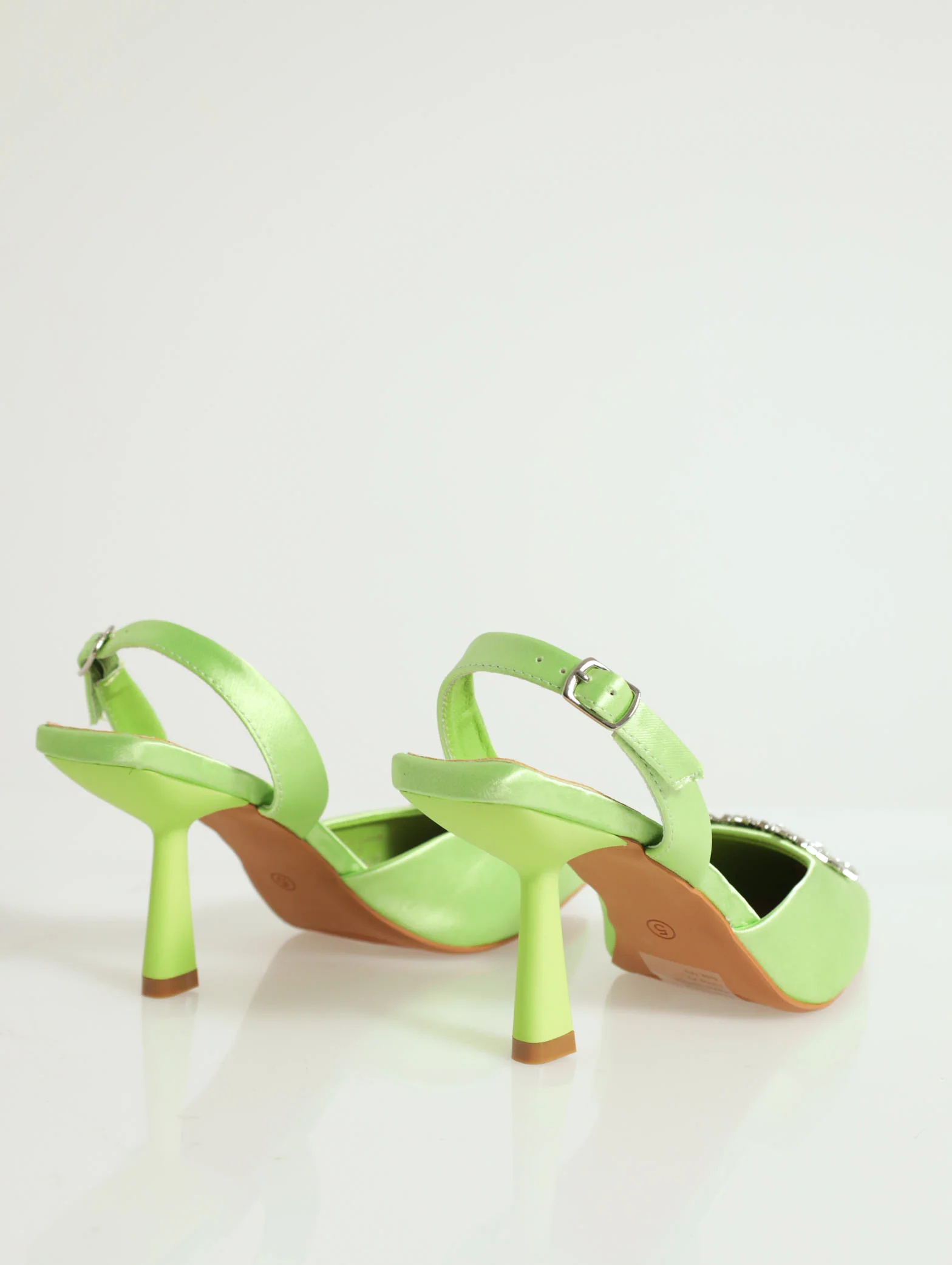 Court On Kitten Heel With Slingback - Image 3