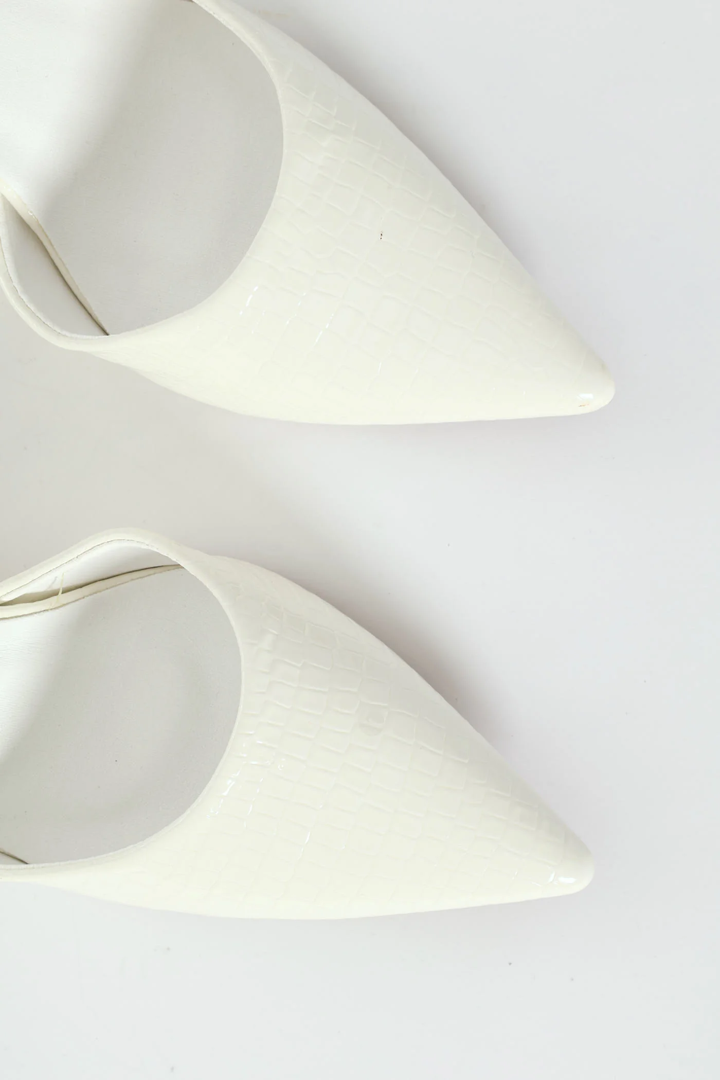 Core Hi Slingback Pointy Court Heel - White - Image 4