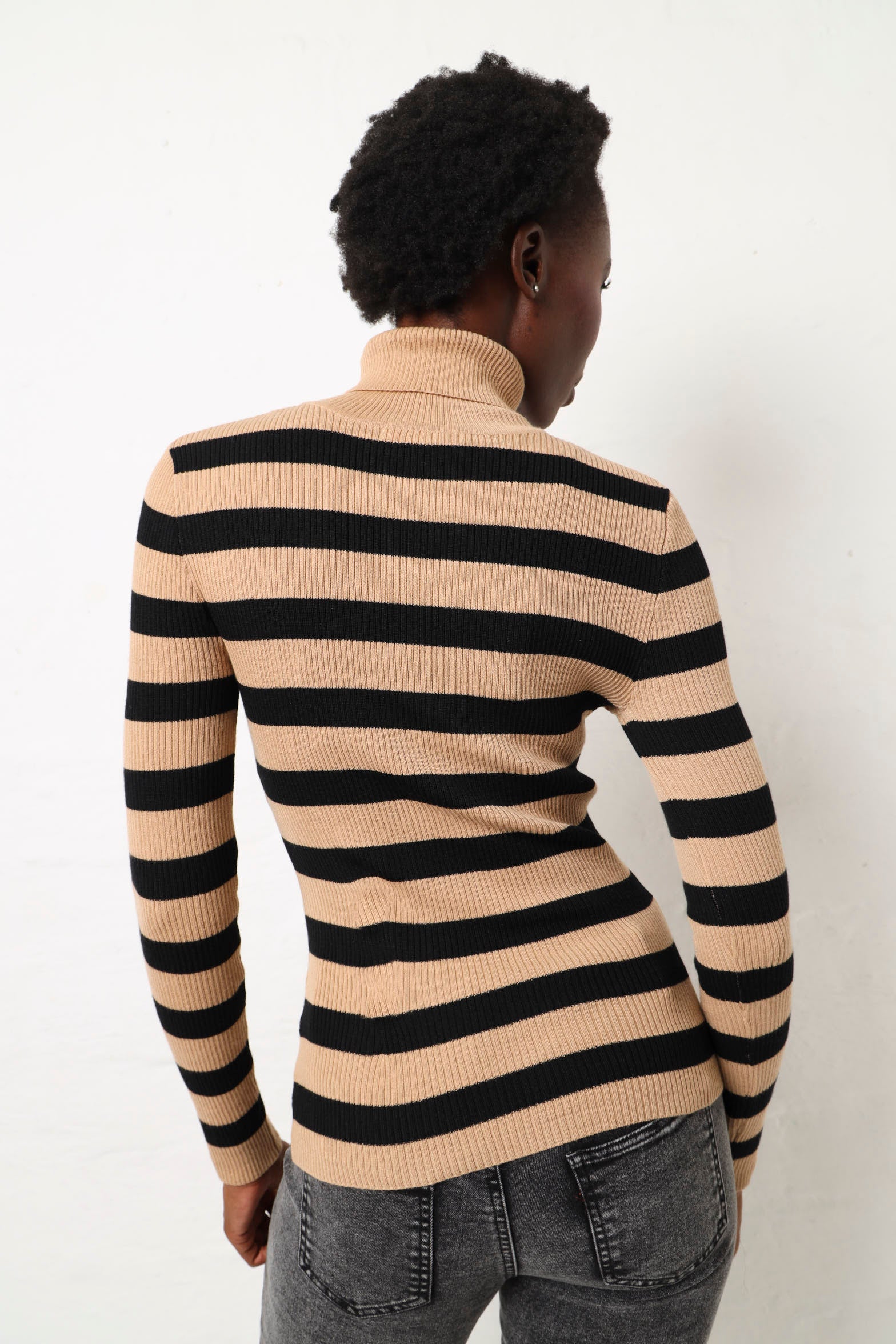 Core Knitwear - Beige/Black - Image 5