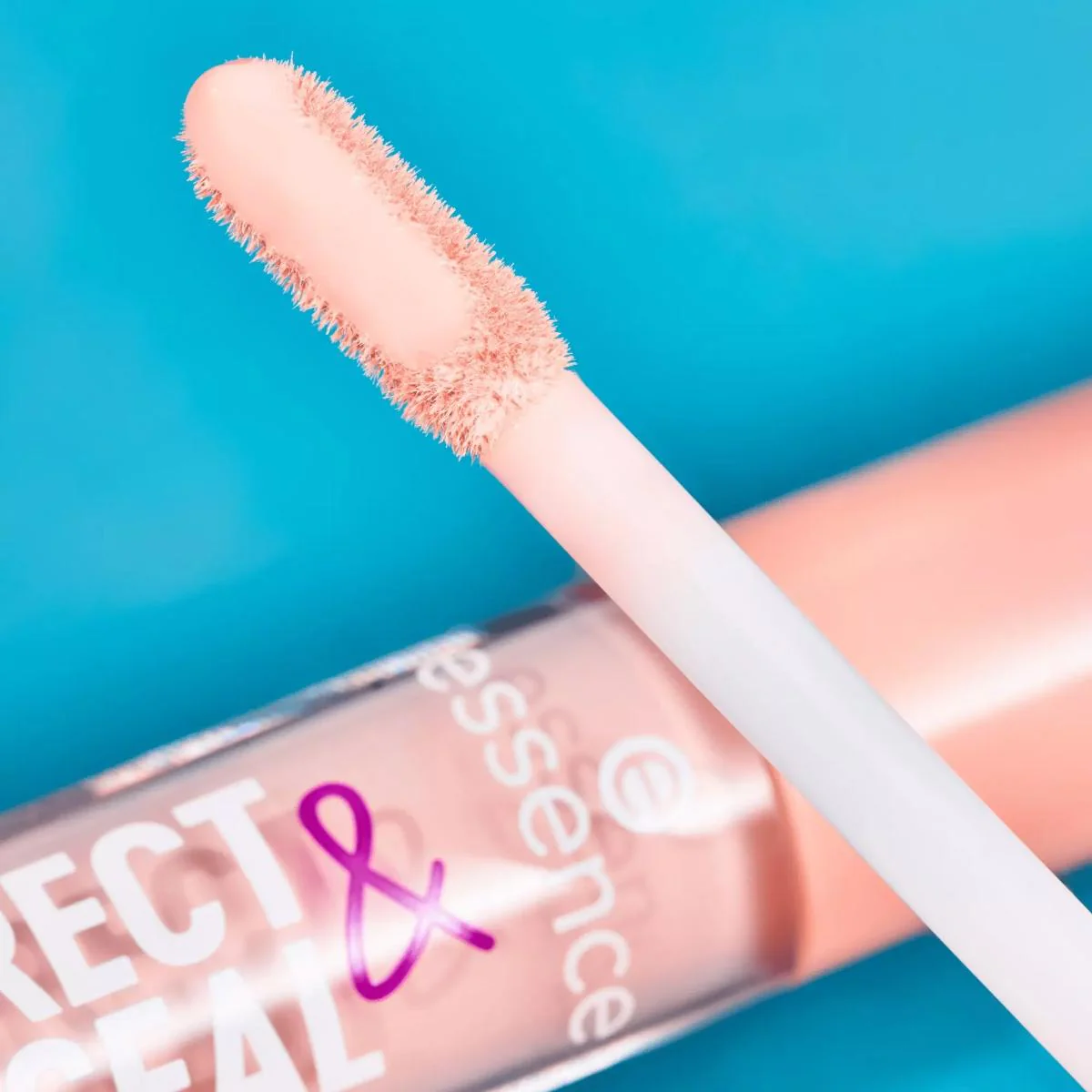 Correct And Conceal Under Eye Brightner - Image 11