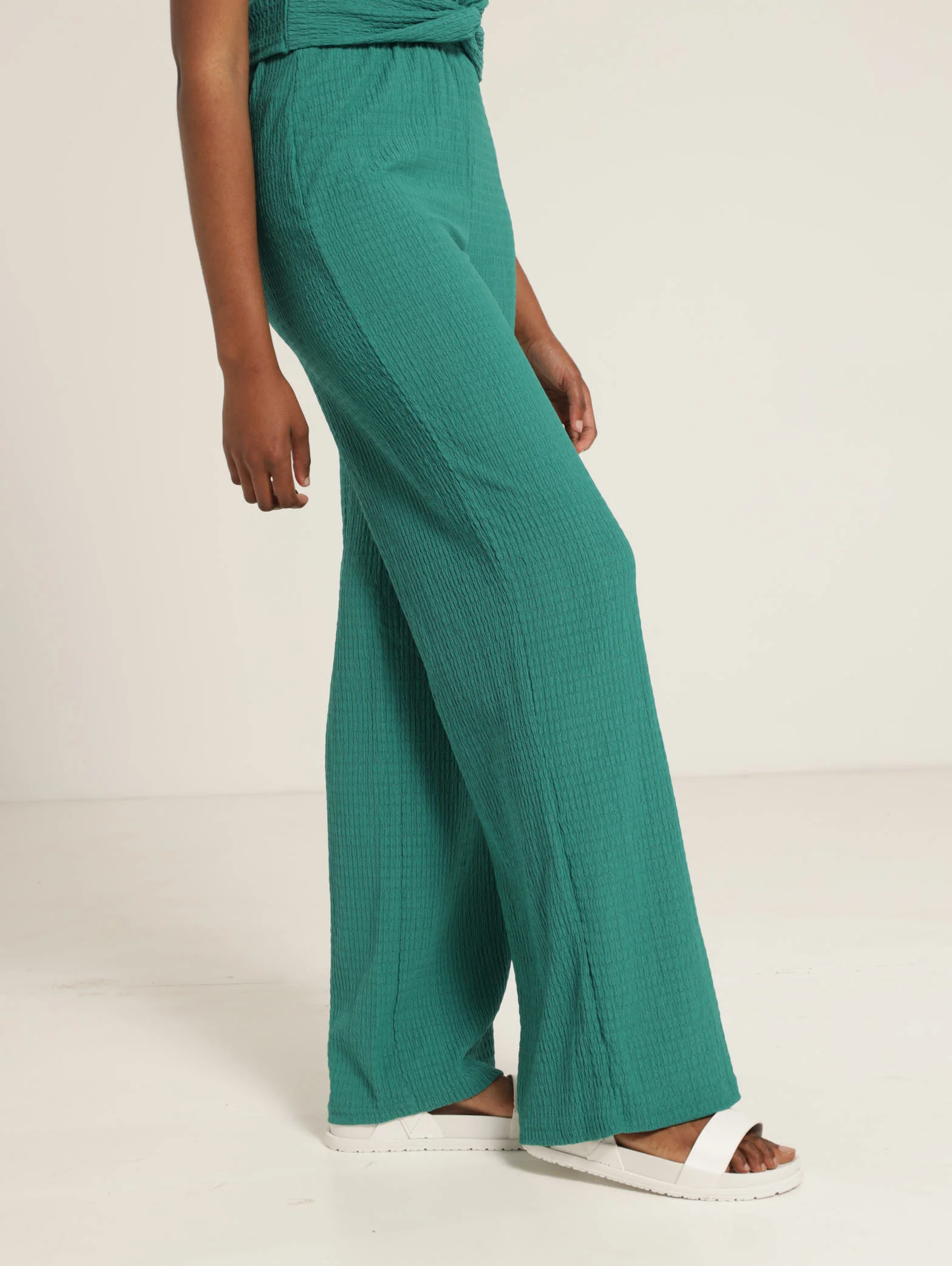 Crinkle Knit Wide Leg Pants - Image 4