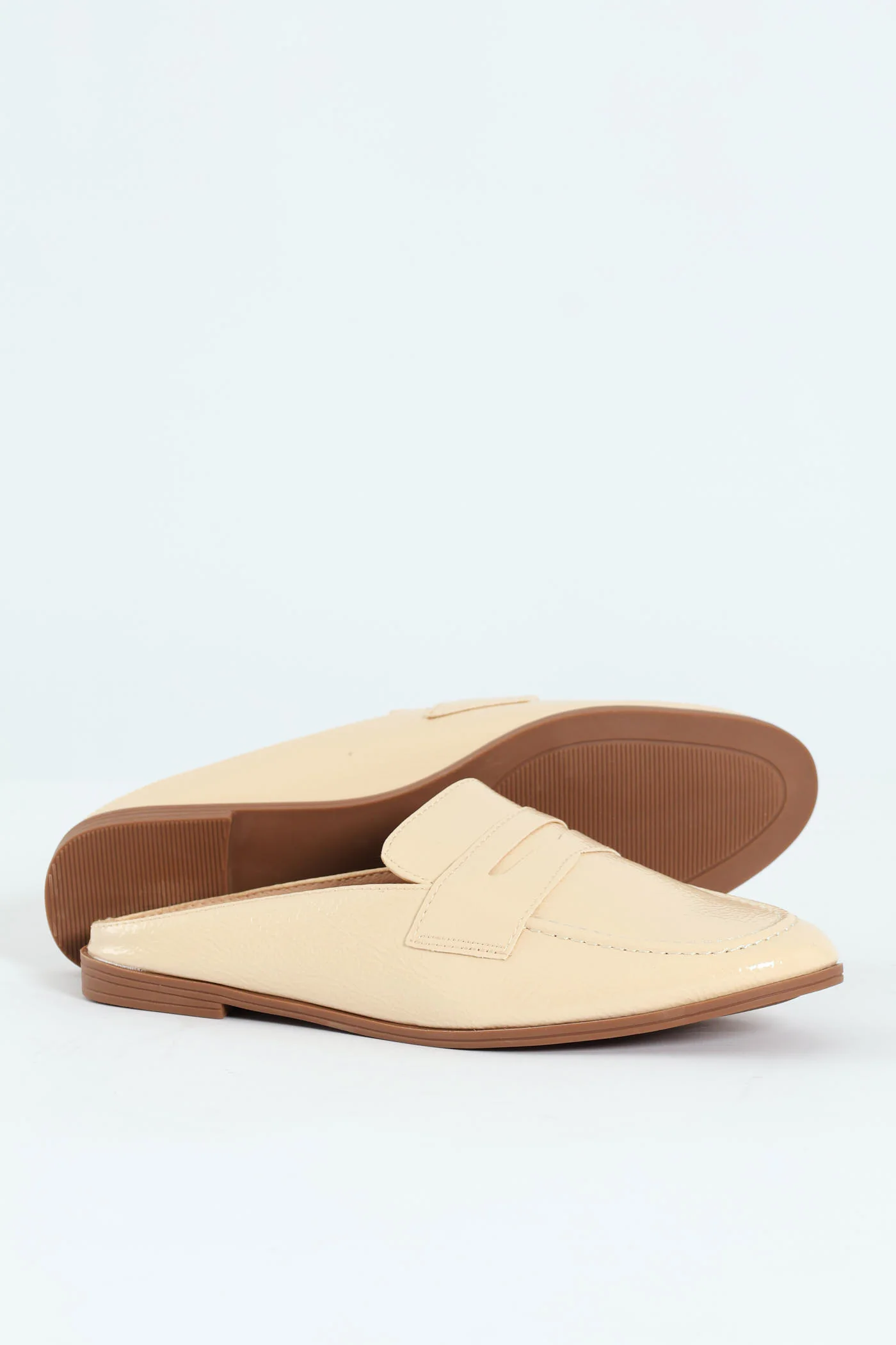 Crinkled Patent Penny Mock Push In Loafer - Ivory - Image 3