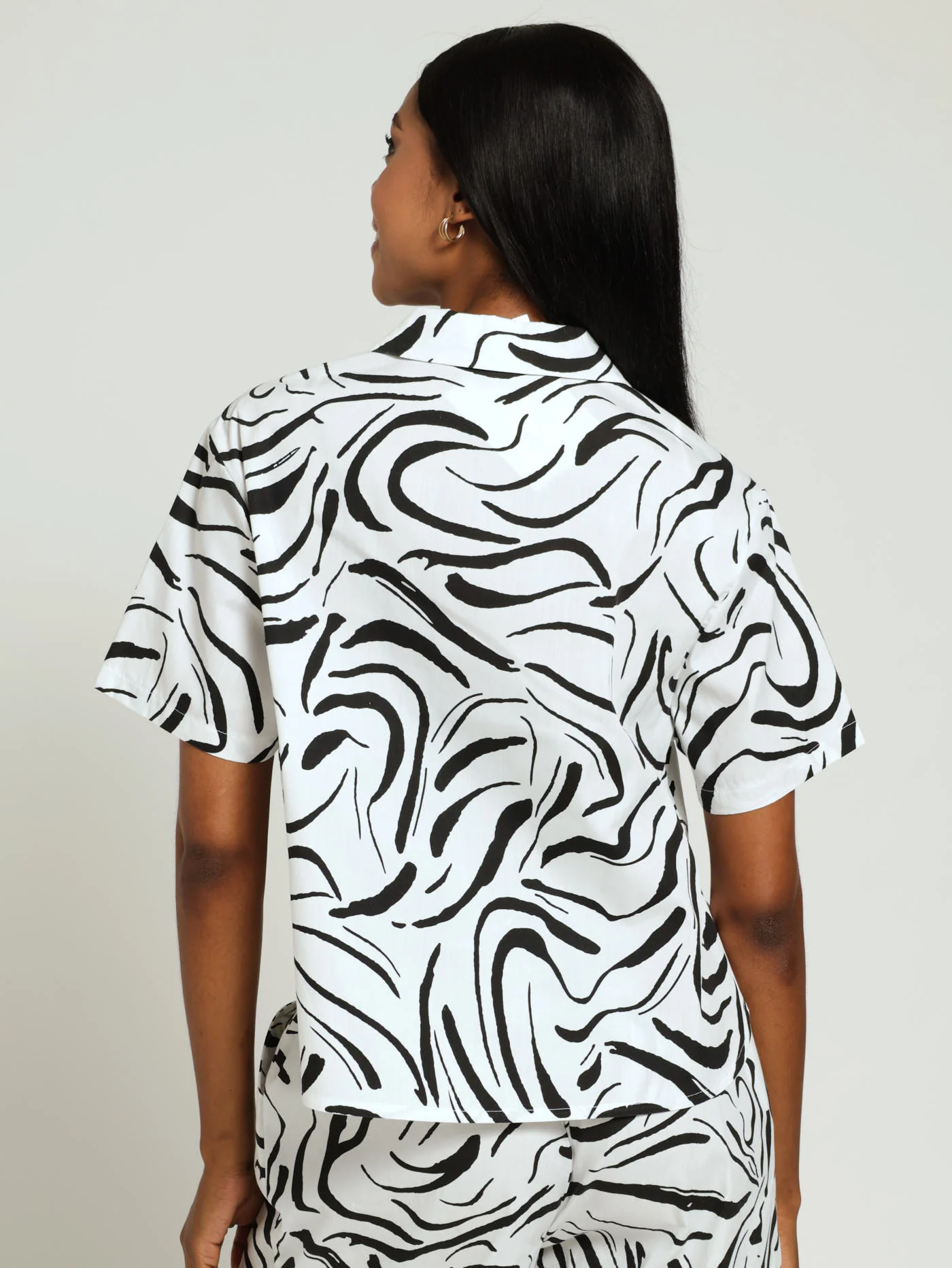Dash Poplin Hi-Low Shirt - White/Black - Image 3
