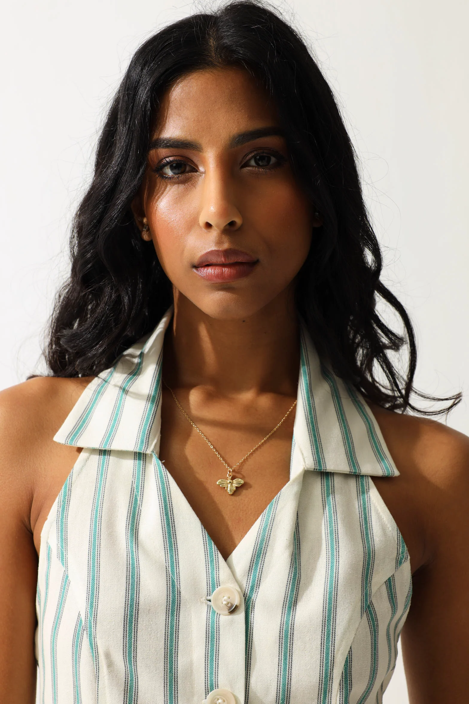 Diamante Bee Pendant Necklace & Matching Earrings - Gold