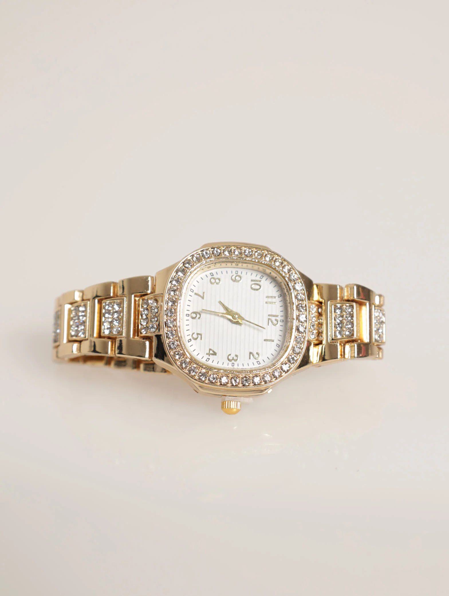 Diamante Dial Metal Strap Watch