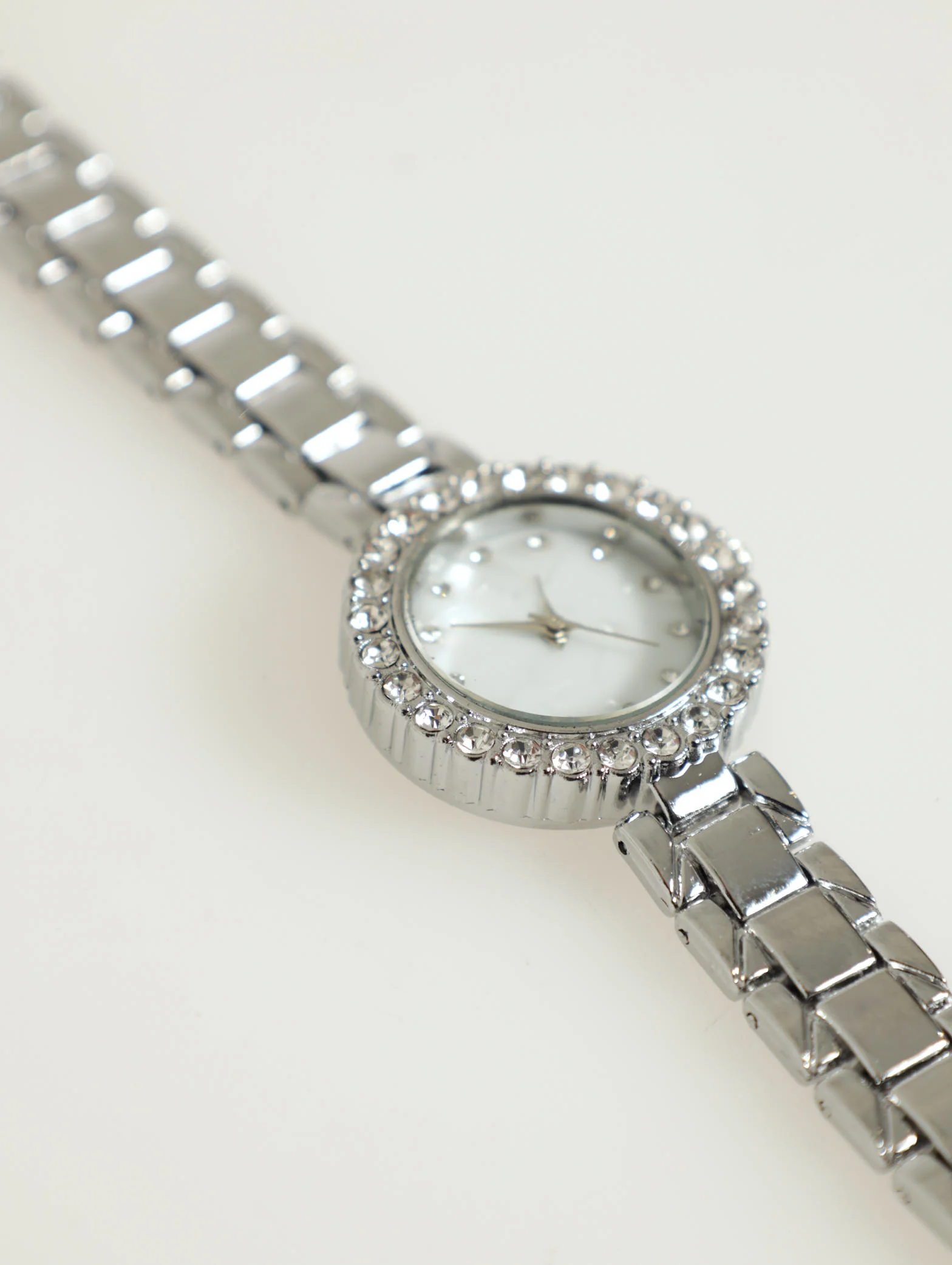 Diamante Dial, Thin Metal Strap Watch - Image 2
