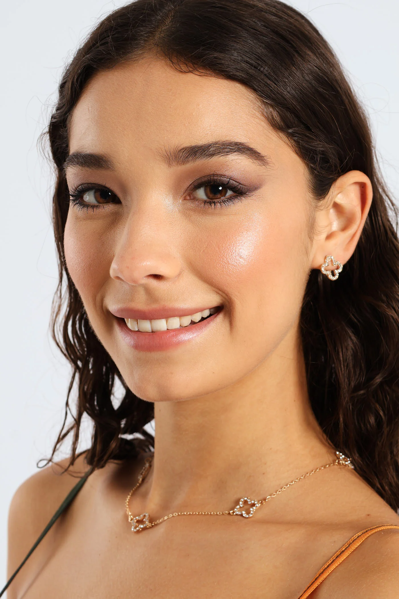 Diamante Metal Flower Necklace, Bracelet & Earring - Gold - Image 5