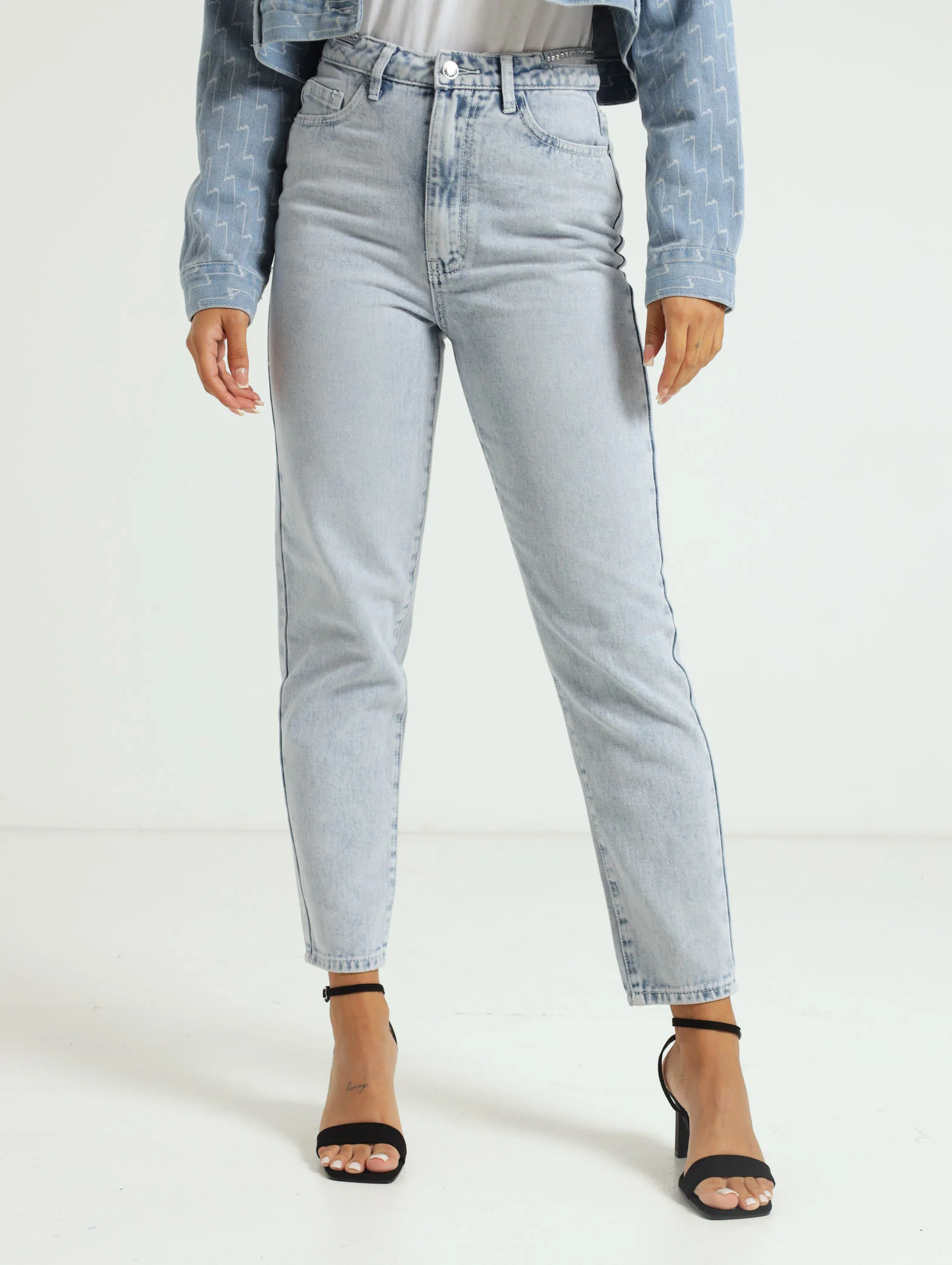 Diamante Waist Mom Jean