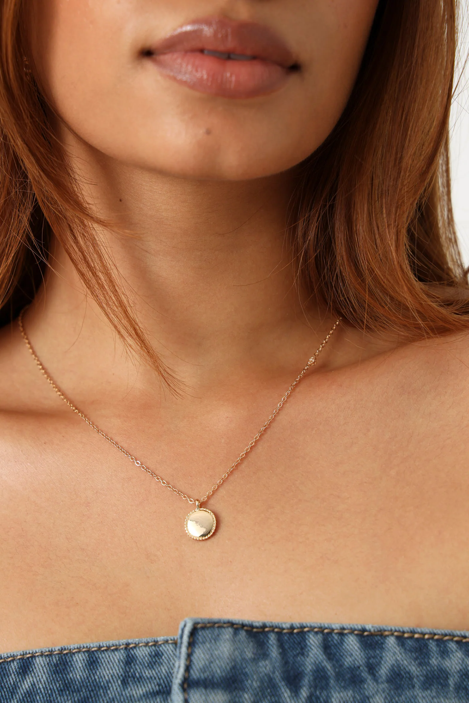 Disc Pendant Necklace - Gold