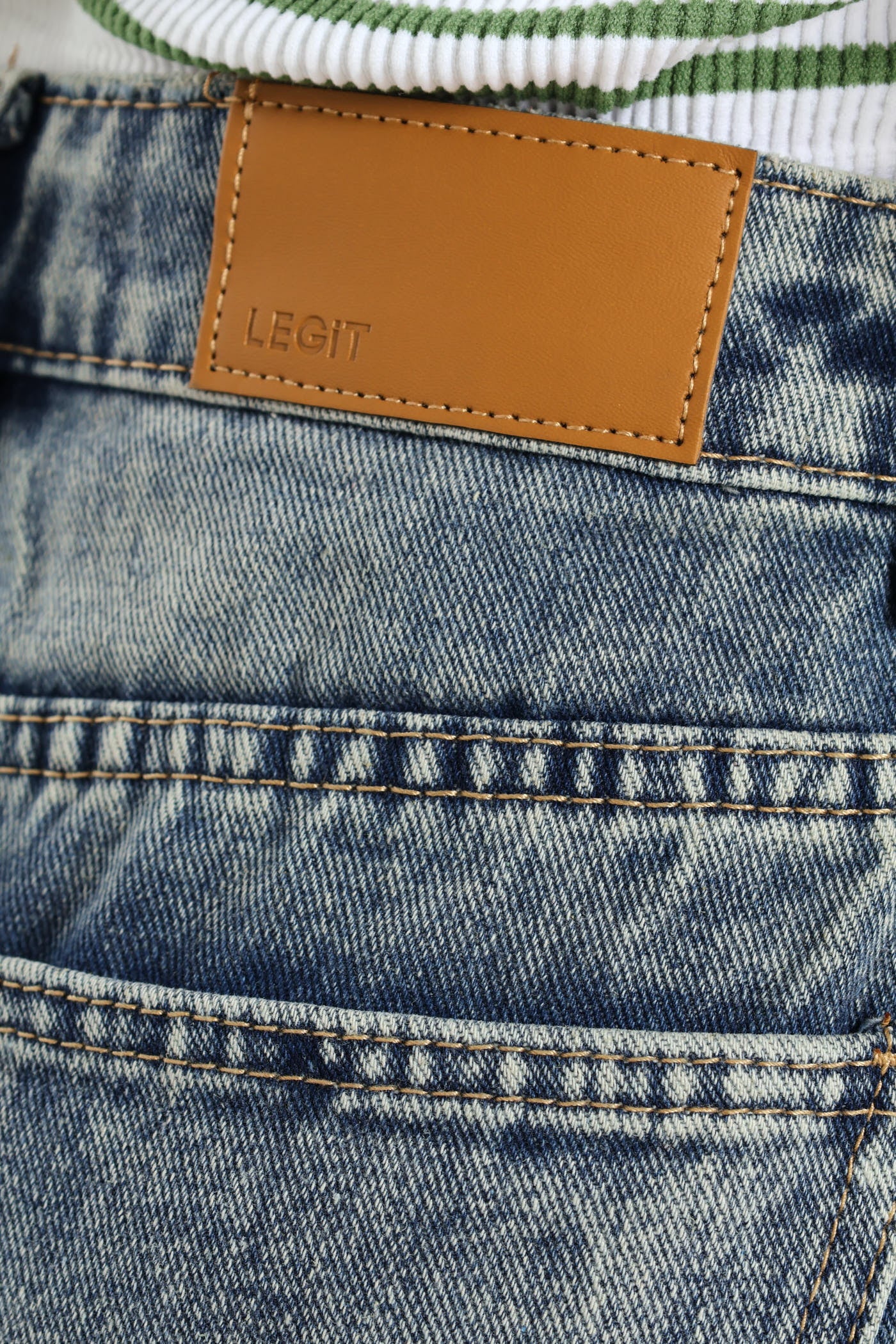 Distressed Bleach Effect Straight Leg Jean - Ink - Image 5