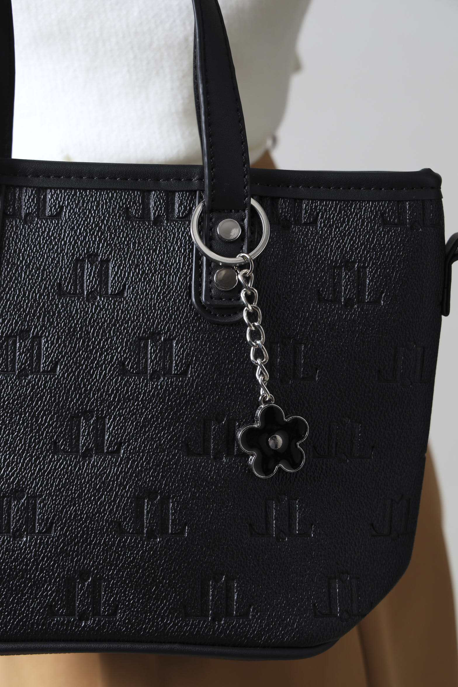 Embossed Monogram Epoxy Flower Charm Tote Bag - Black - Image 6