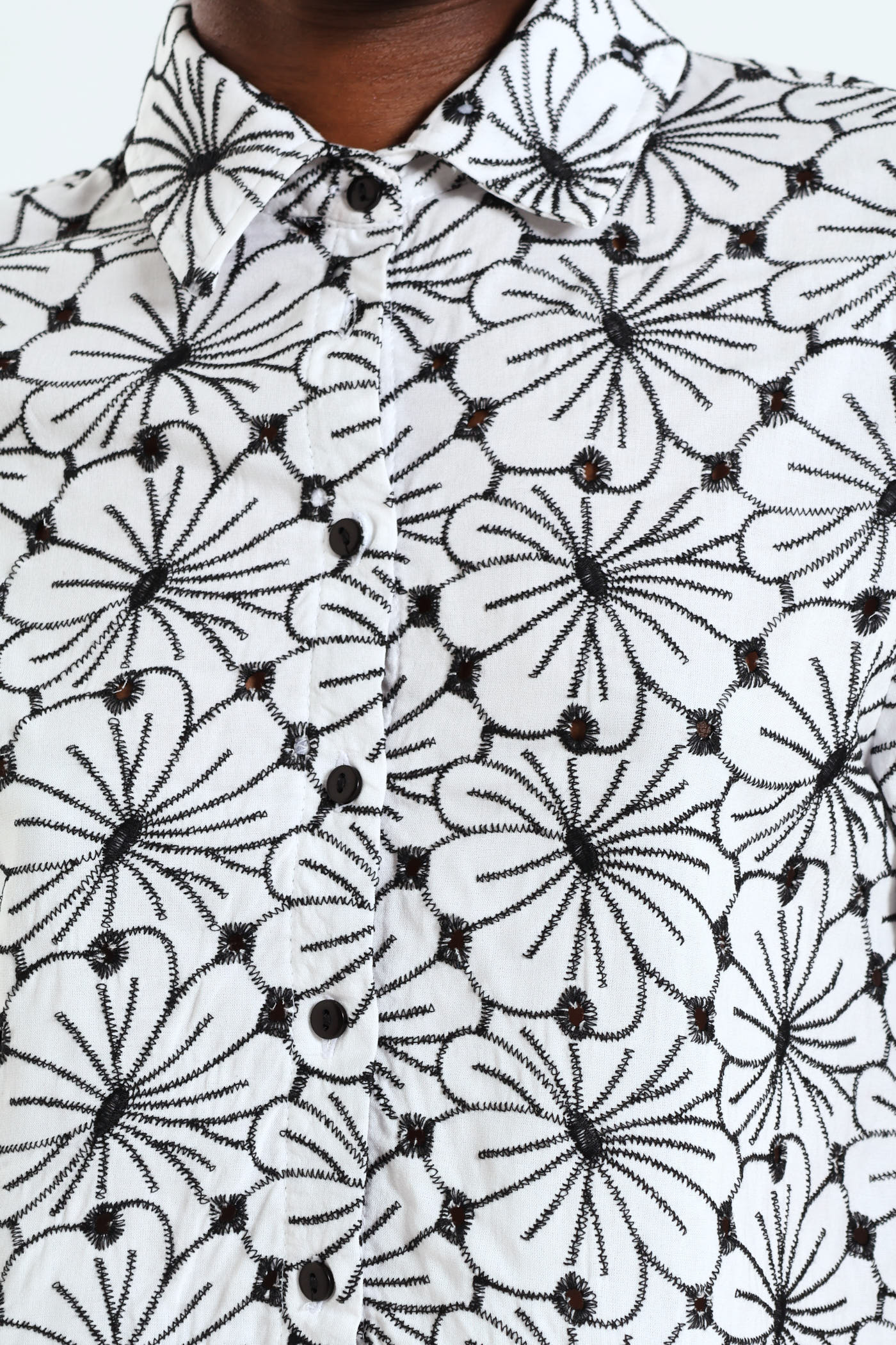 Embroided Crop Button Short Sleeve Top - Black/Cream - Image 2