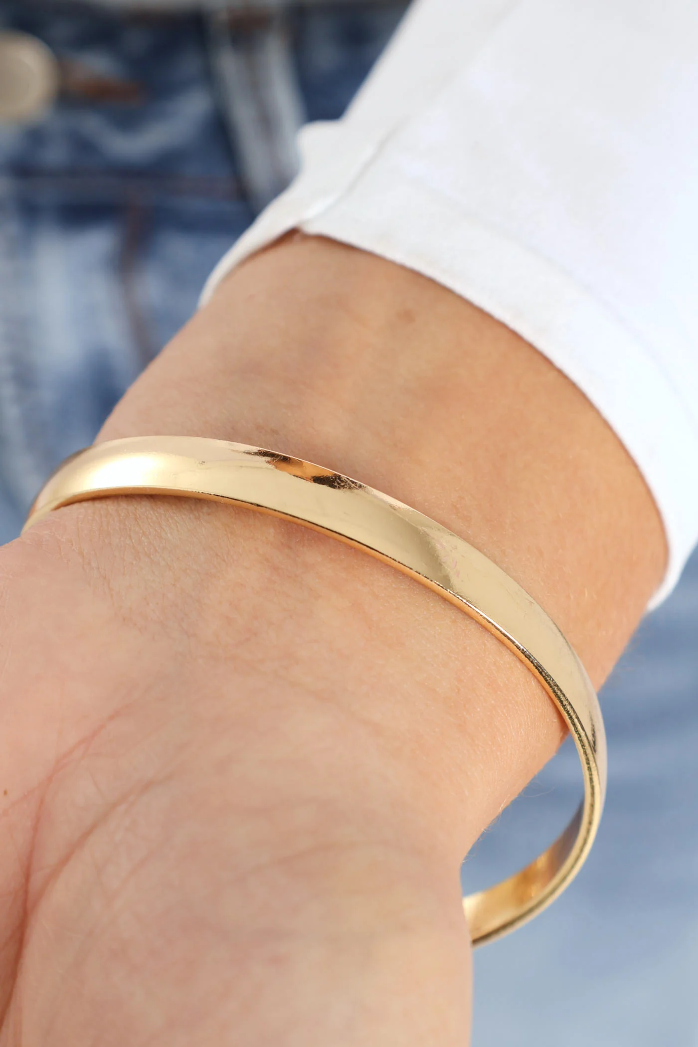 Epoxy Flower Bangle - Gold - Image 2