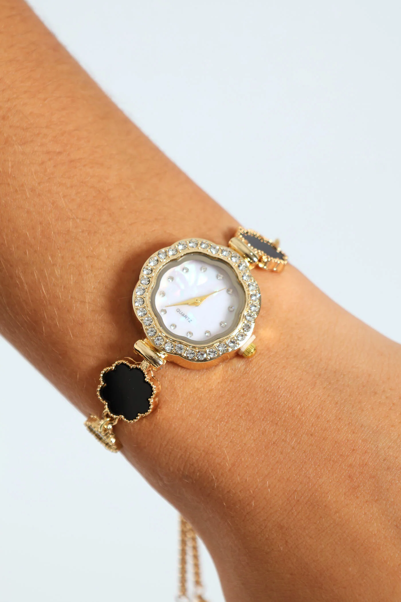 Epoxy Flower Bracelet Watch - White