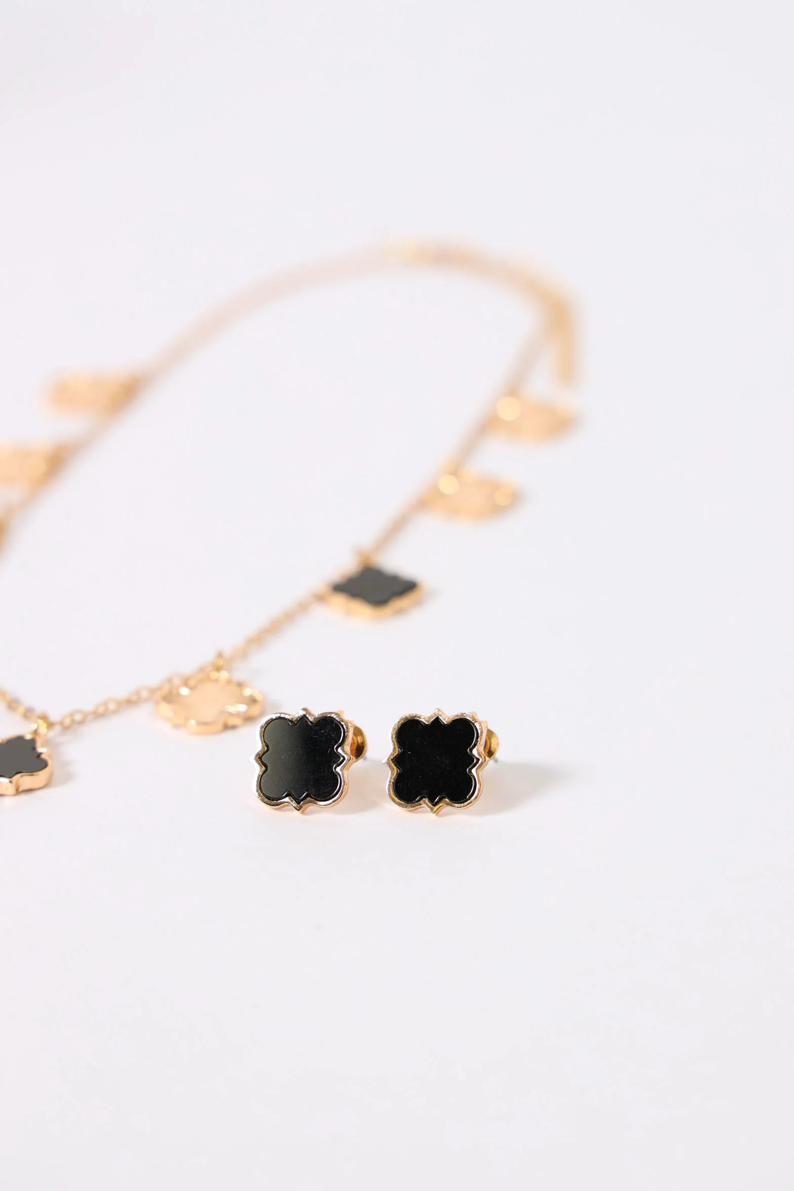 Epoxy Flower Pendant Necklace & Matching Stud Earrings - Black/Gold - Image 2