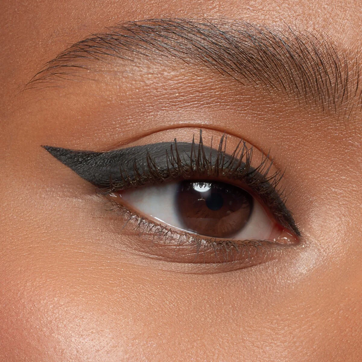 Essence Dip Eyeliner Waterproof 24H Long-Lasting - Image 4