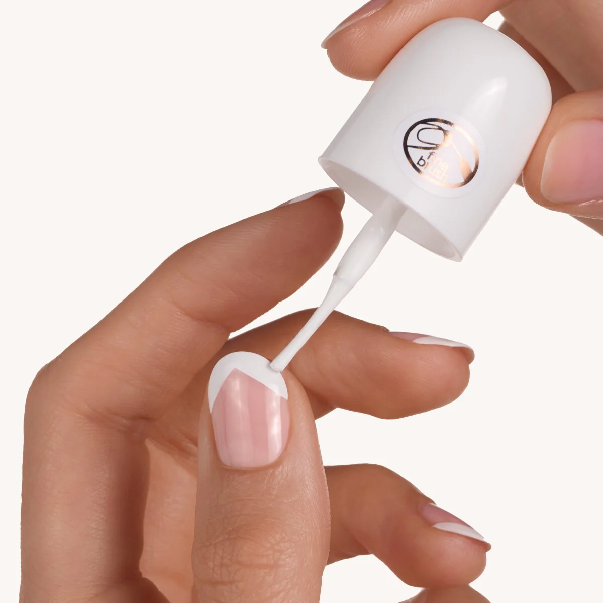Essence French Manicure Tip Painter - Image 4