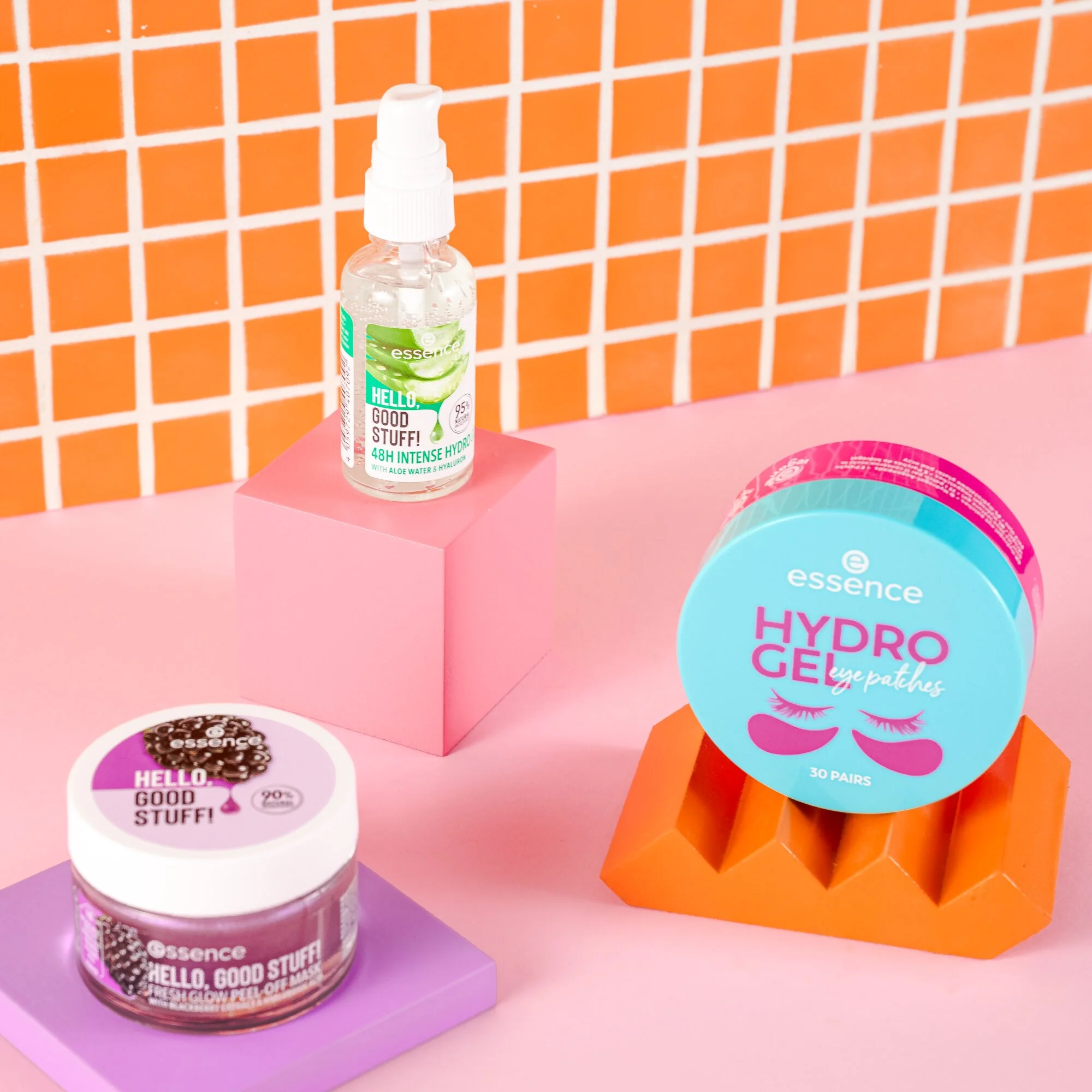 essence HYDRO GEL eye patches 30 PAIRS - Image 3