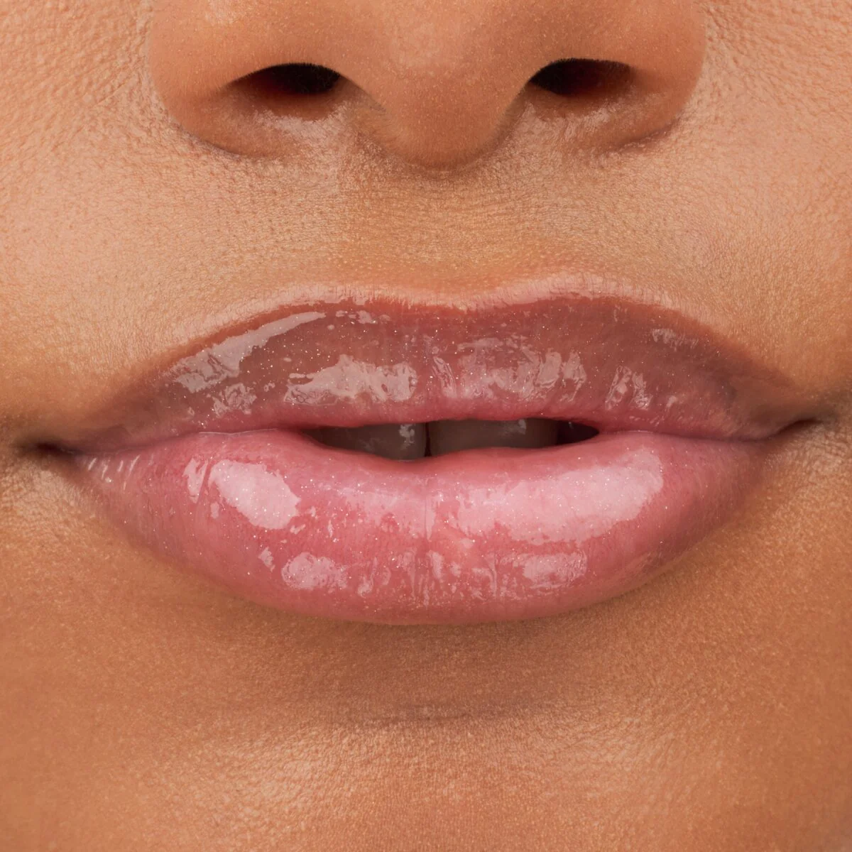 Essence What The Fake! Extreme Plumping Lip Filler - Image 6