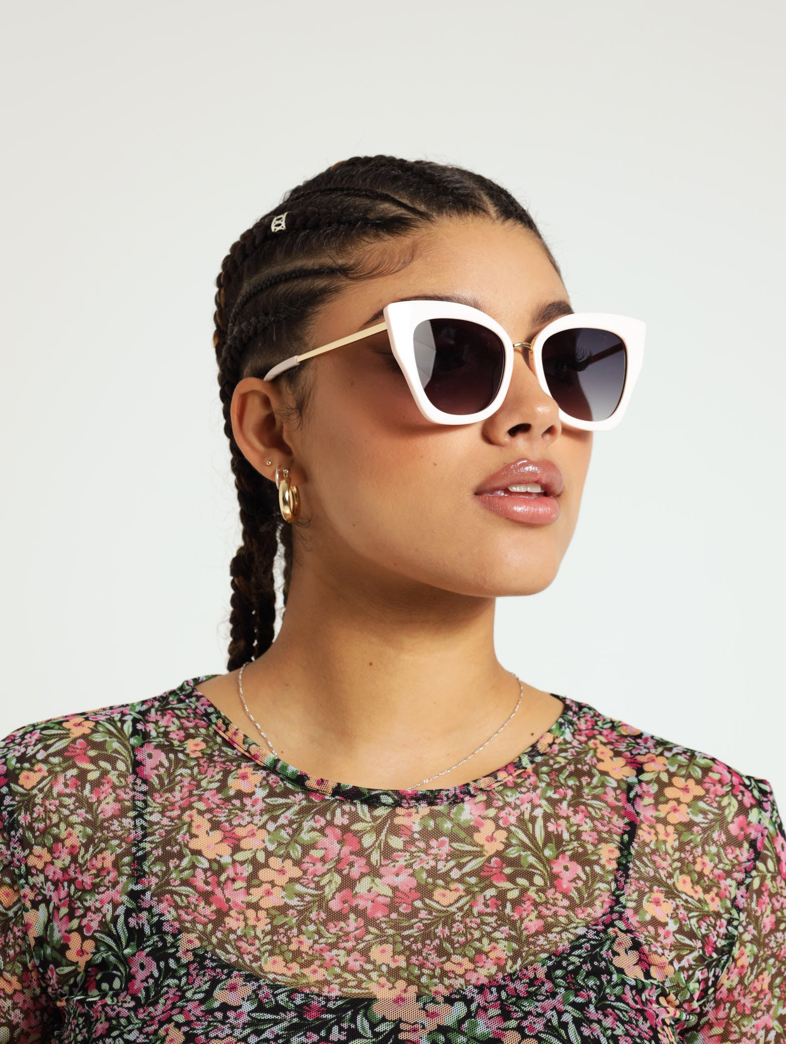 Exaggerated Cat Eye Sunglasses