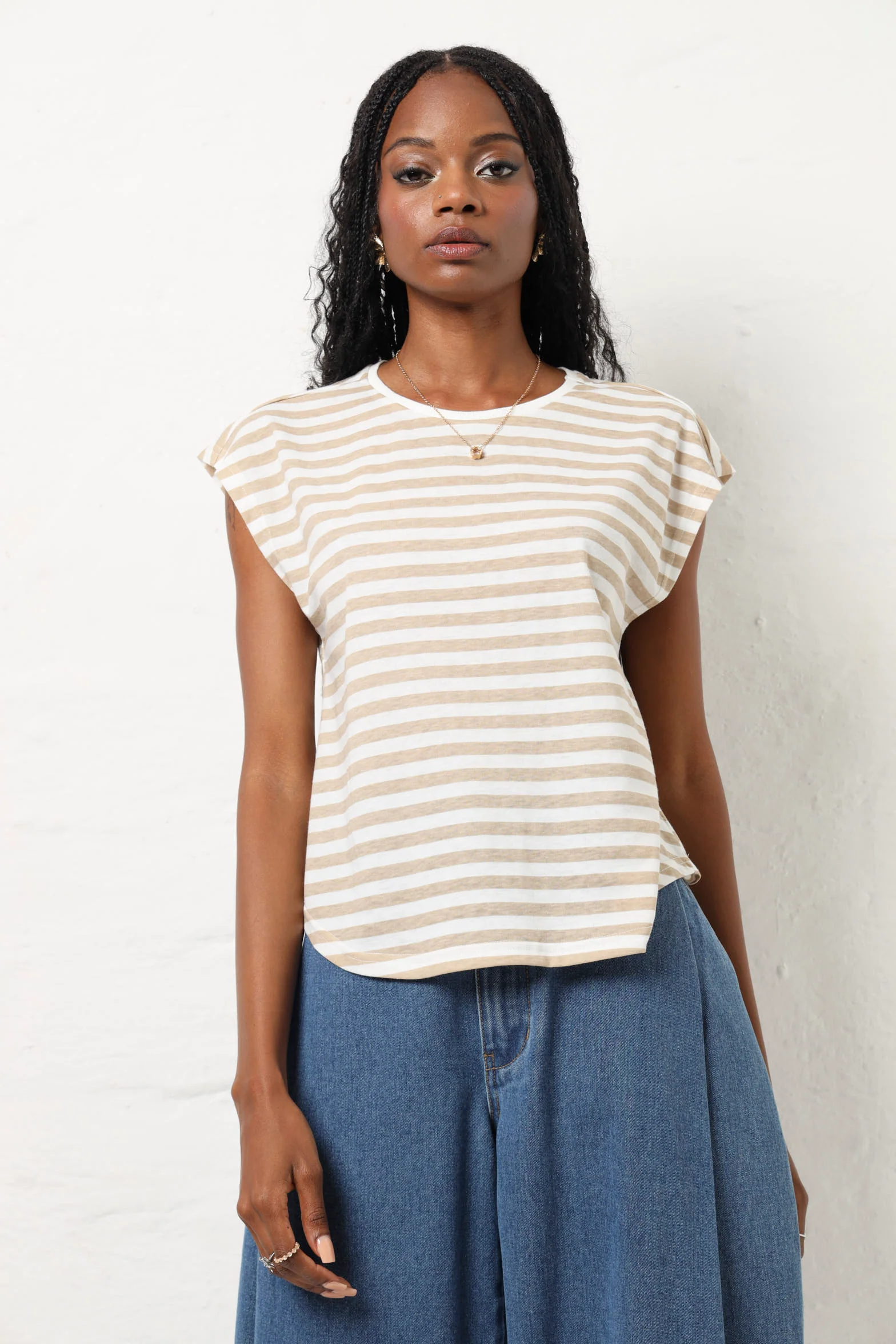 Extended Shoulder Stripe Tee - Beige/White