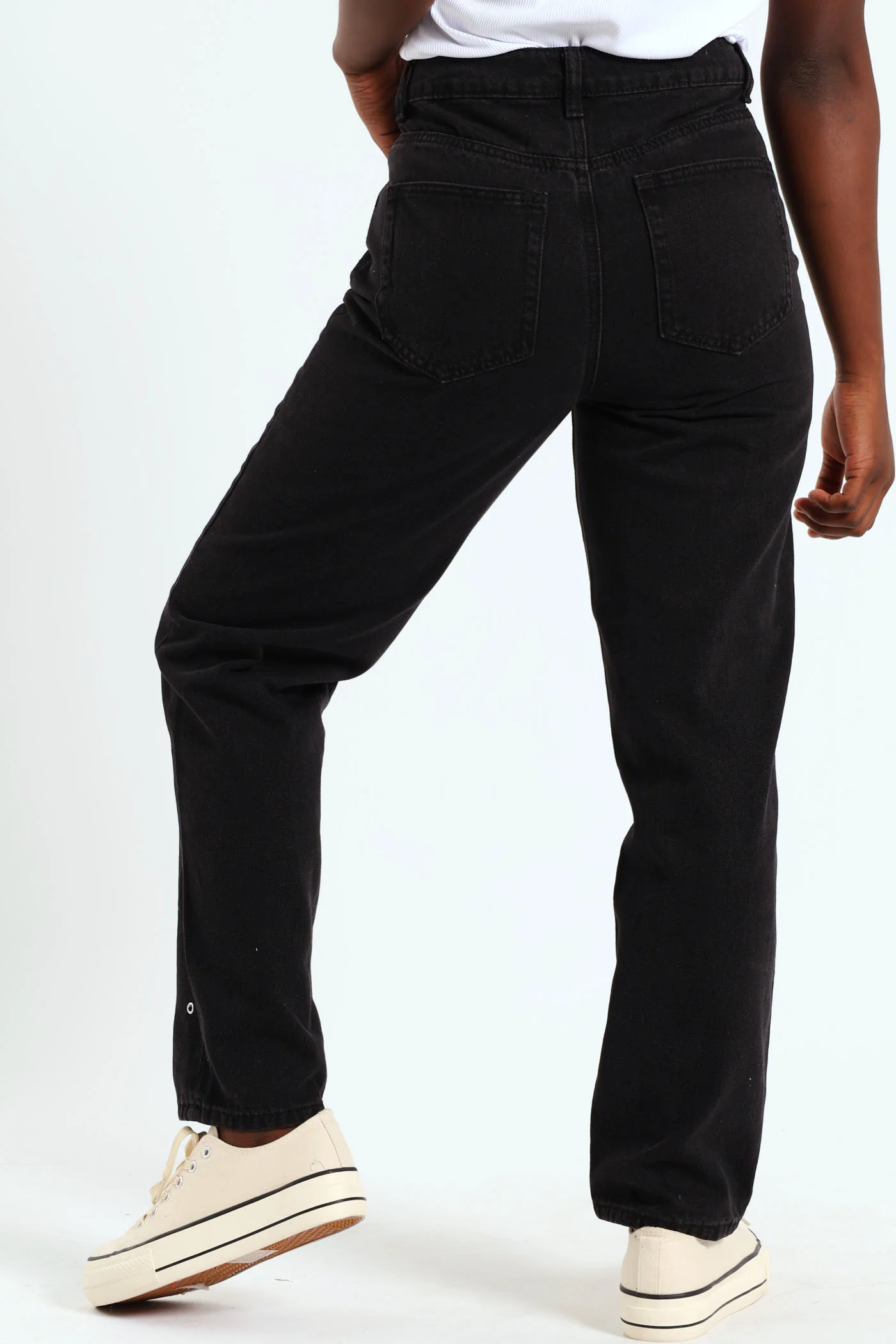 Eyelet High Waist Mom Jean - Black - Image 4