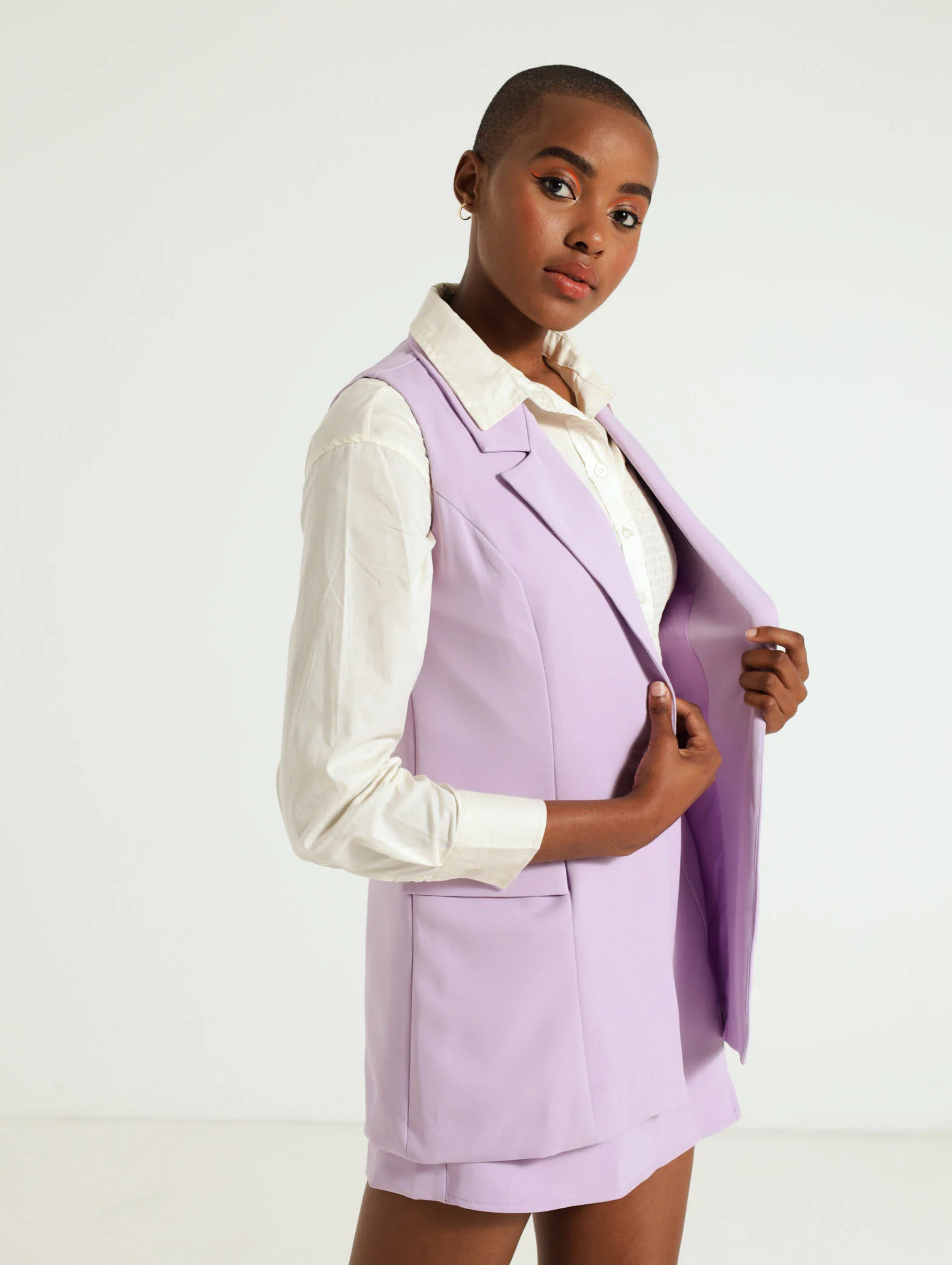 Fancy Button Sleveless Blazer - Image 3