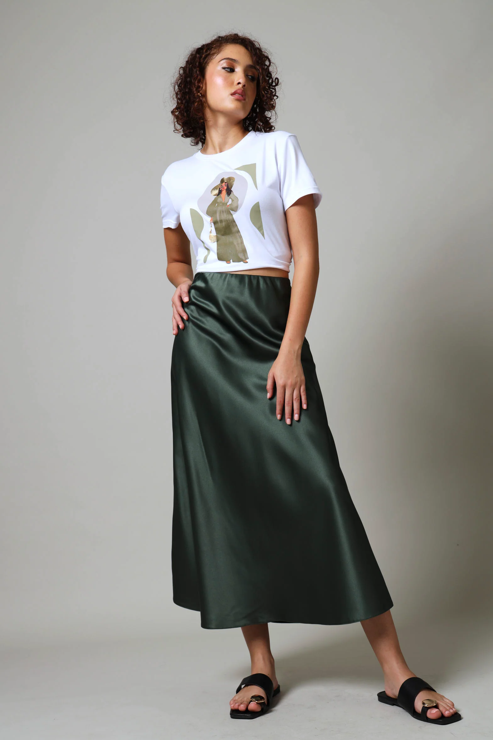 Fatigue Icon Lady Screen Tee - White - Image 4