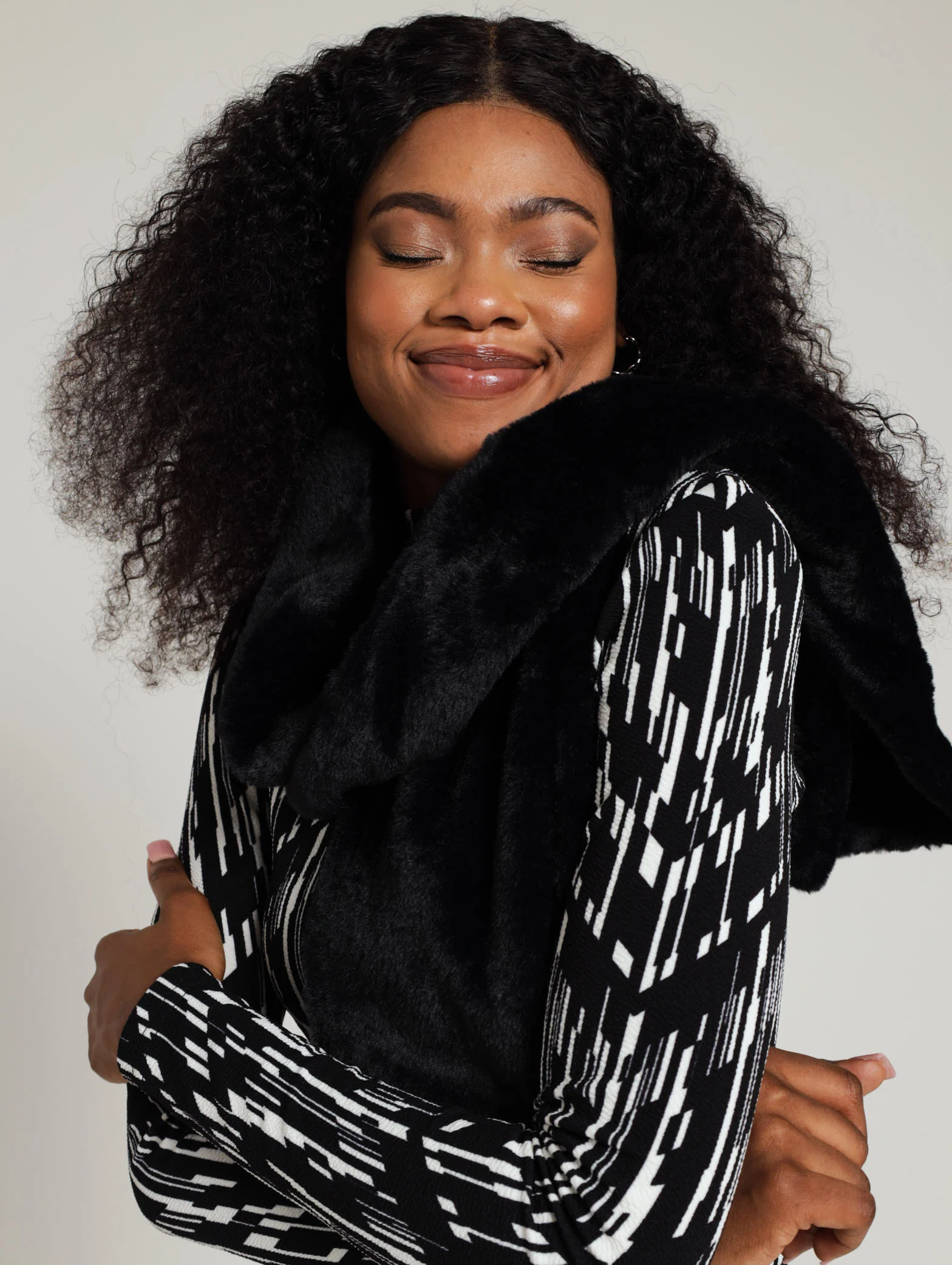 Faux Fur Shawl - Image 2