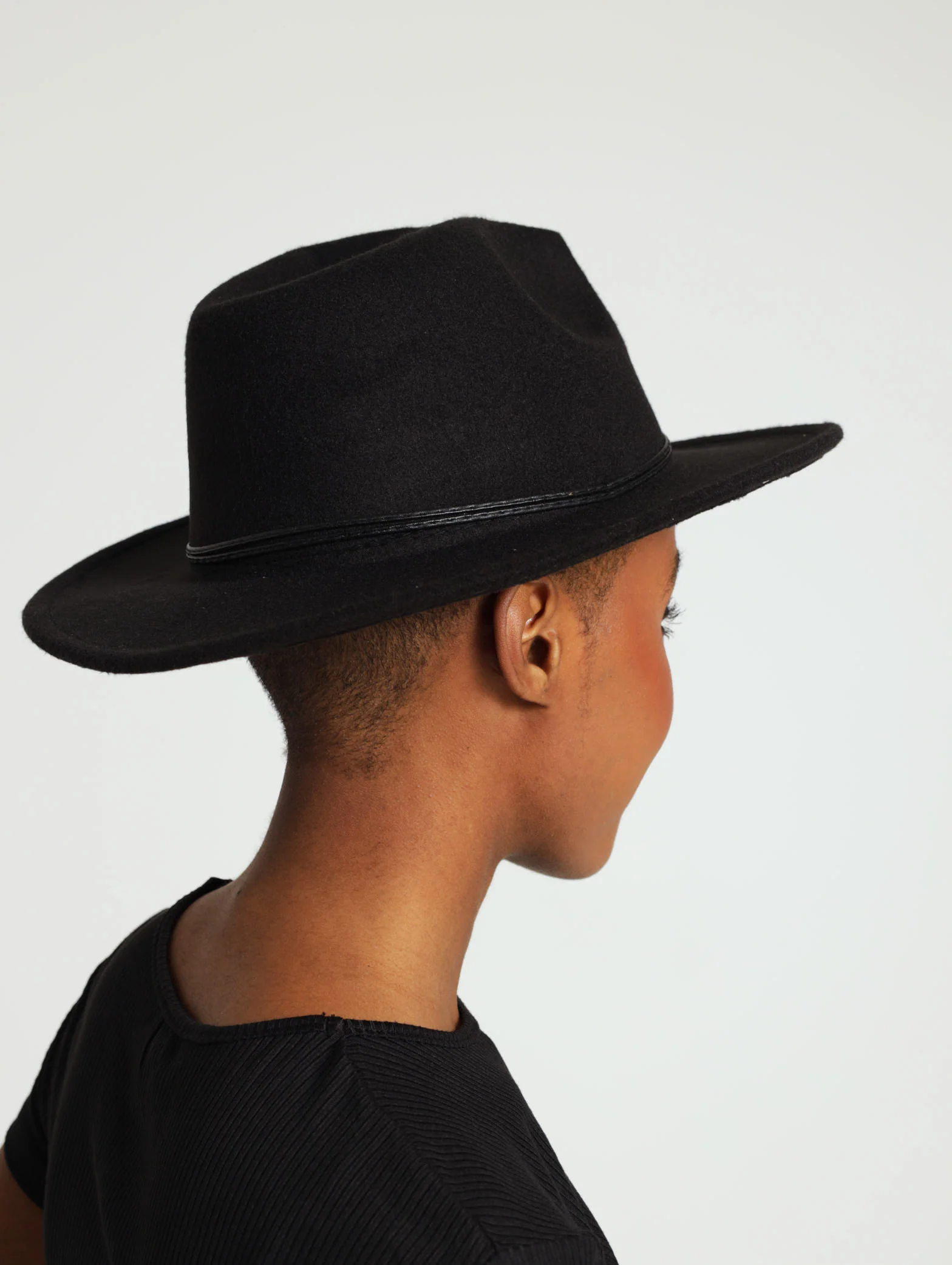 Felt Fedora With Triple Chain Pu Band - Image 3