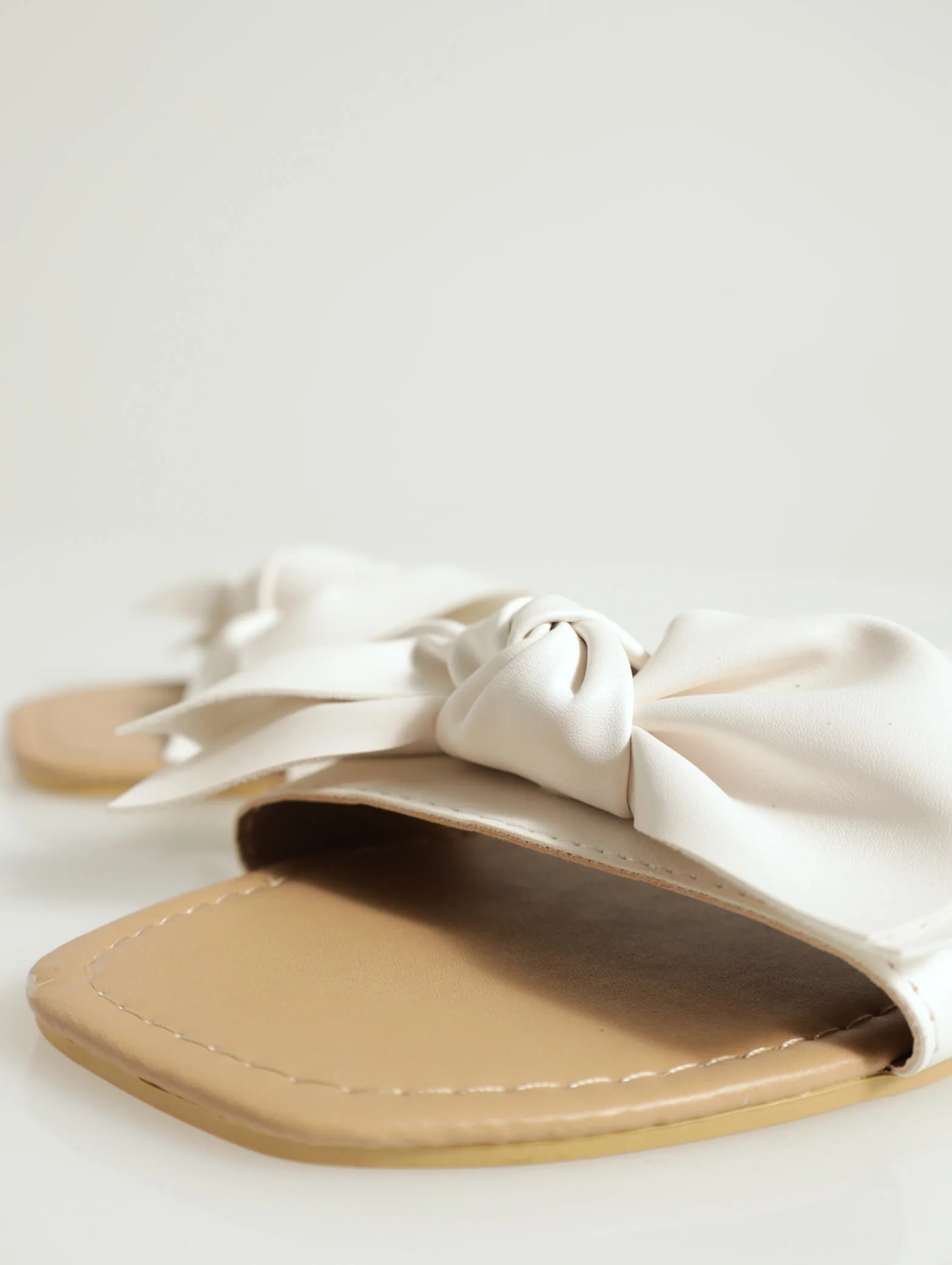 Flat One Strap Bow Push In Mule Sandal - Image 2