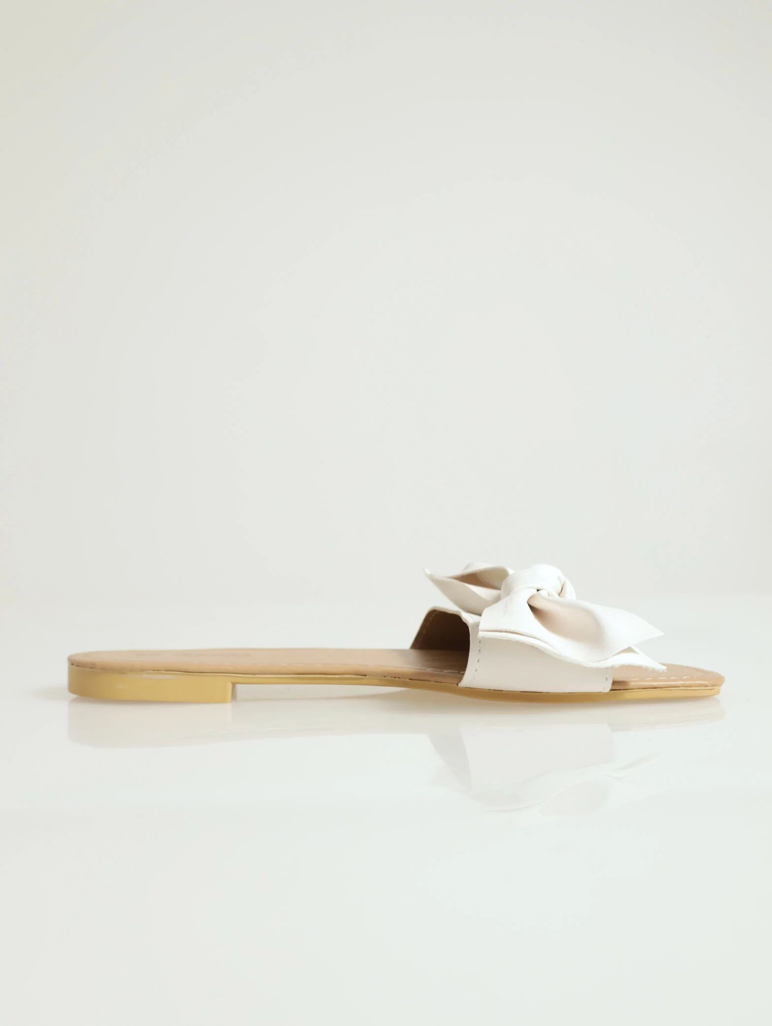 Flat One Strap Bow Push In Mule Sandal - Image 4