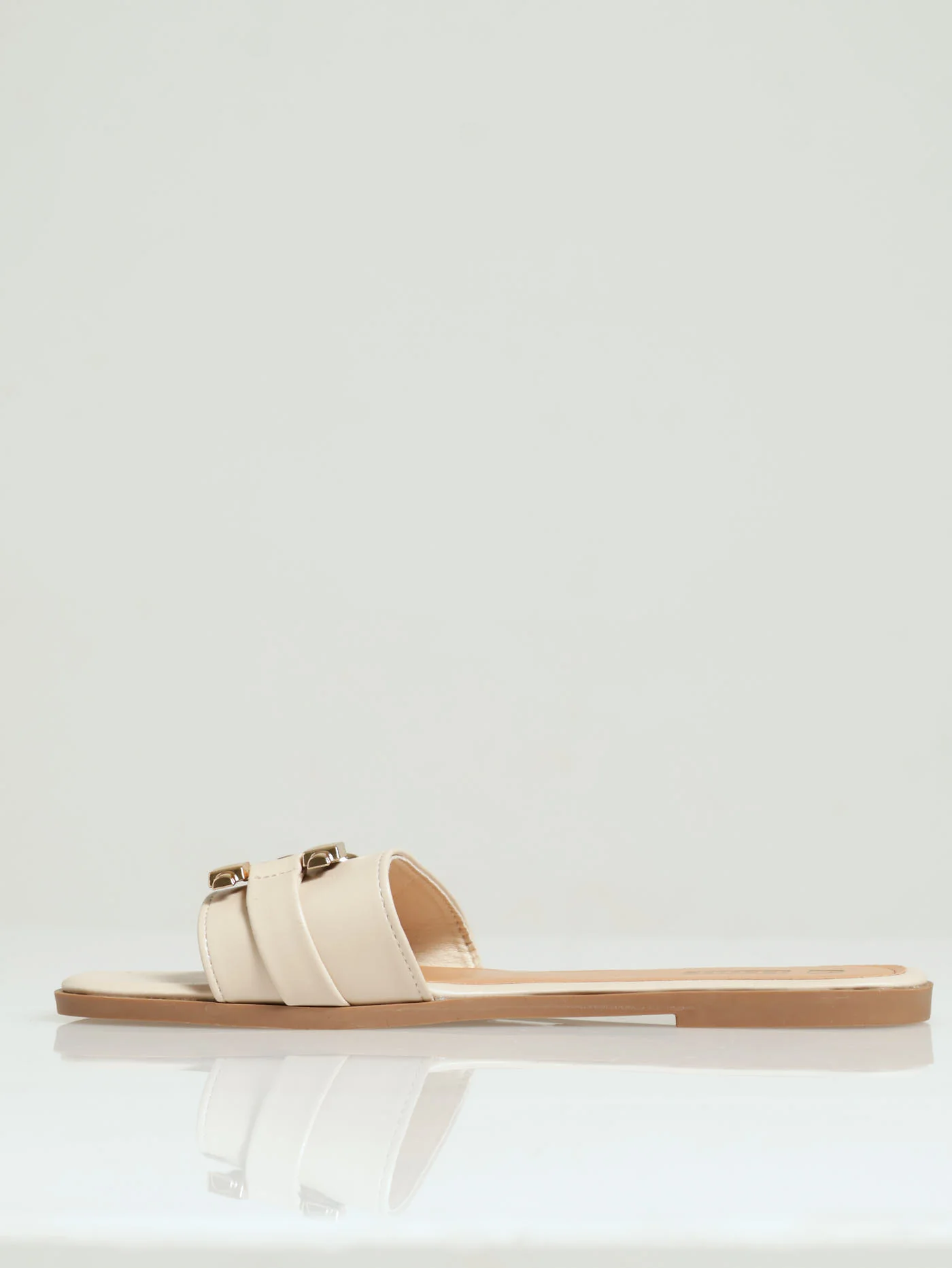 Flat One Strap Push In Sandal With Link Trim - Cream - Image 3