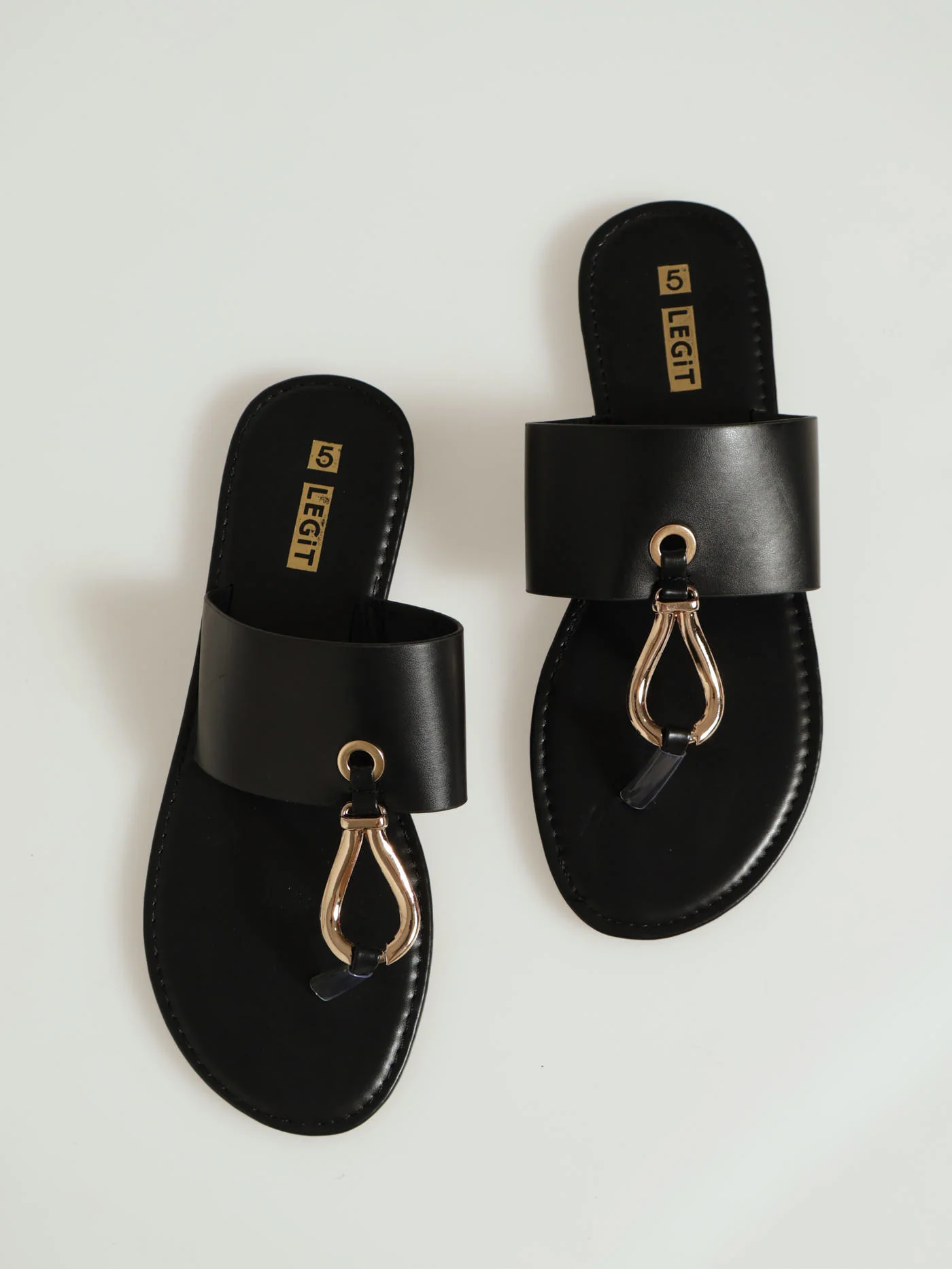 Flat One Strap Thong Sandal With Shaped Toe Trim - Black