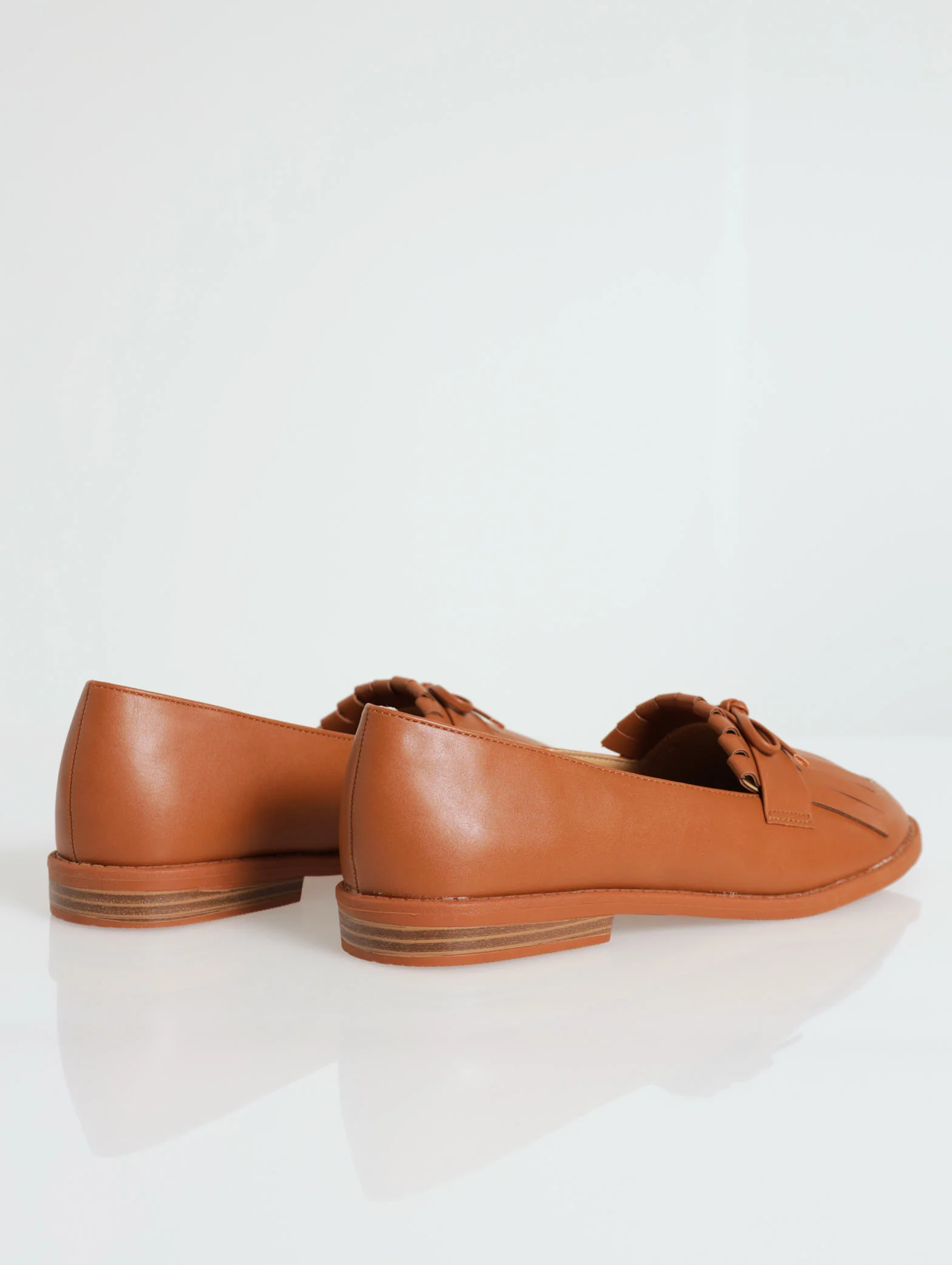 Flat Tassled Loafer With Bow - Image 4