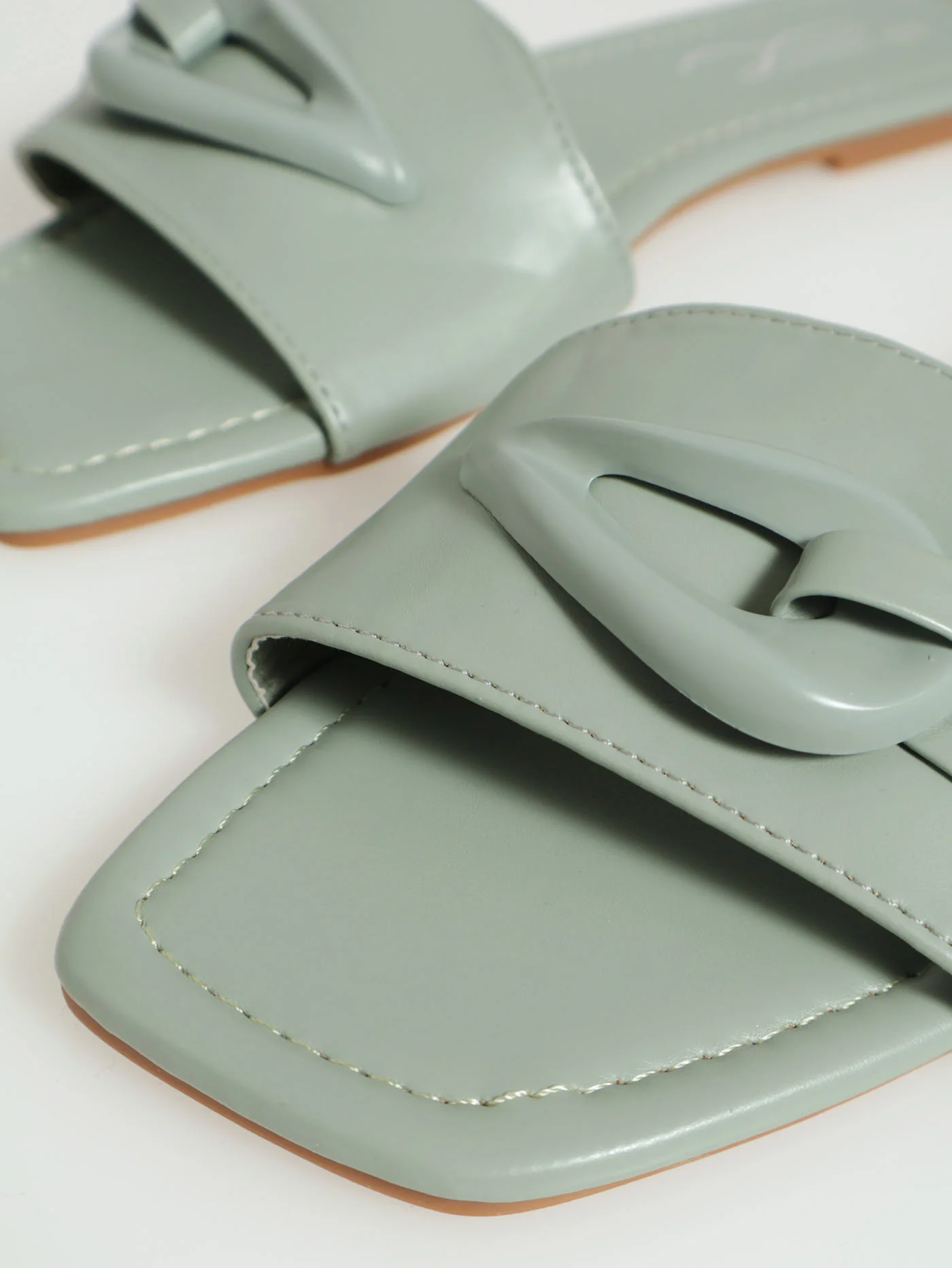 Flat Teardrop Trim One Strap Push In Mule Sandal - Sage - Image 3