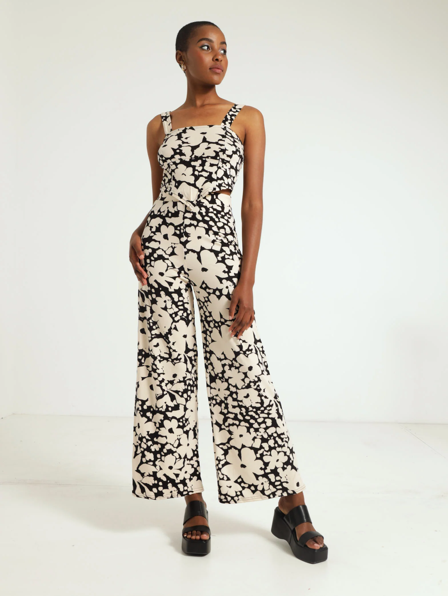 Floral Ditsy Wideleg Pants - Image 2