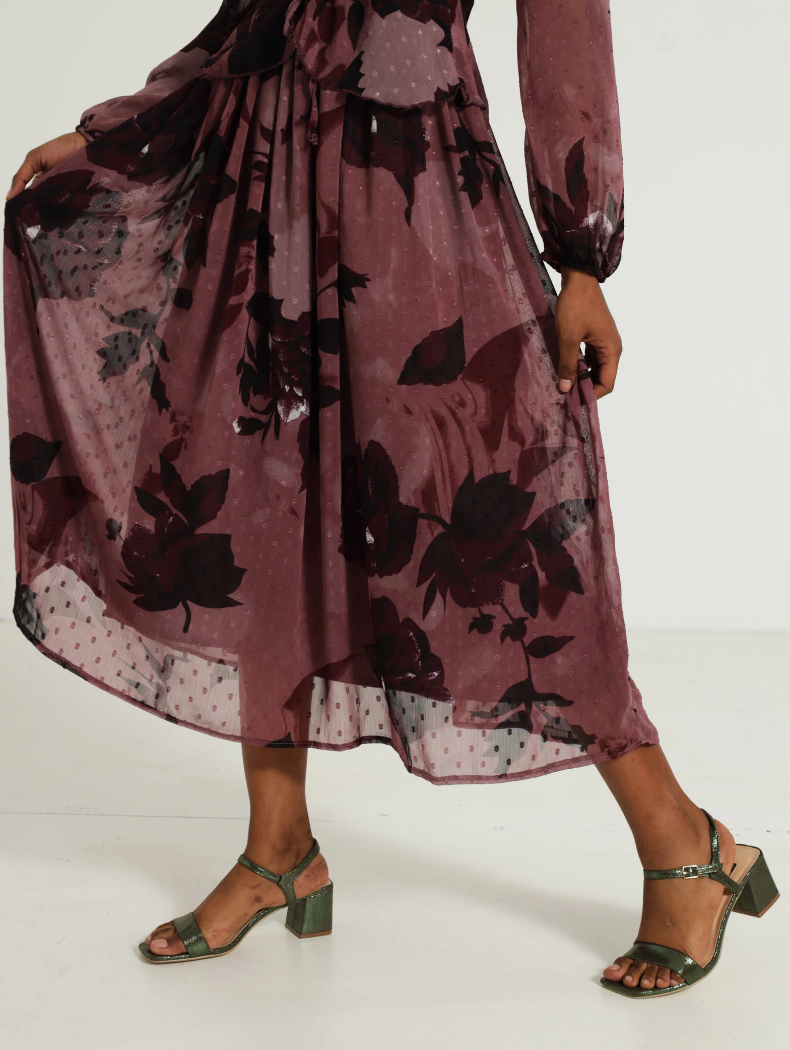 Floral Dobby Chiffon Skirt - Image 3
