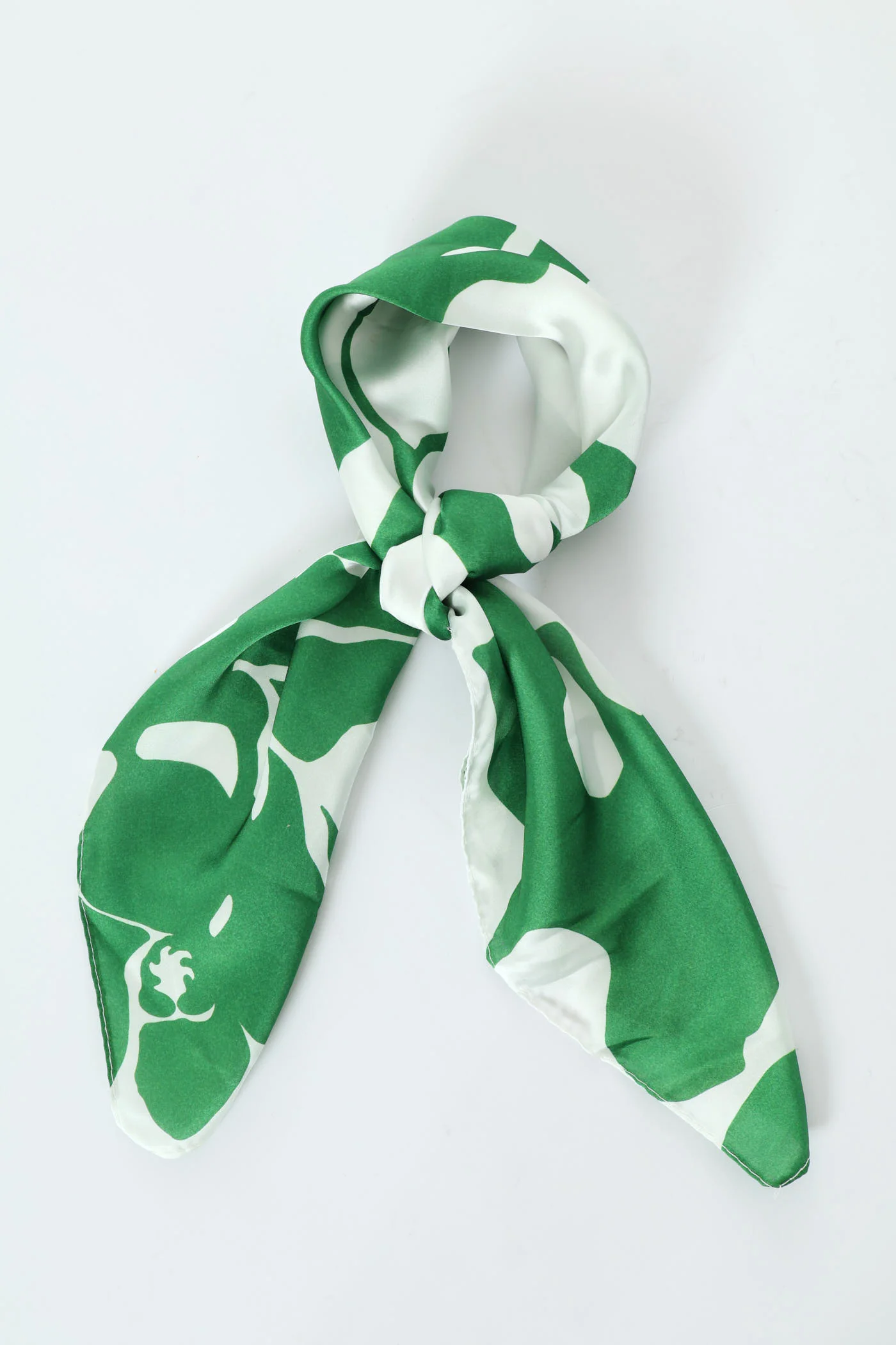 Floral & Foliage Print Satin Scarf - Green