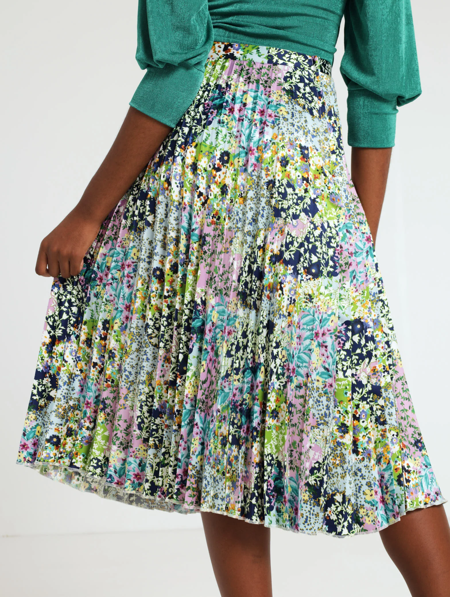 Floral Pleated Skirt - Image 3