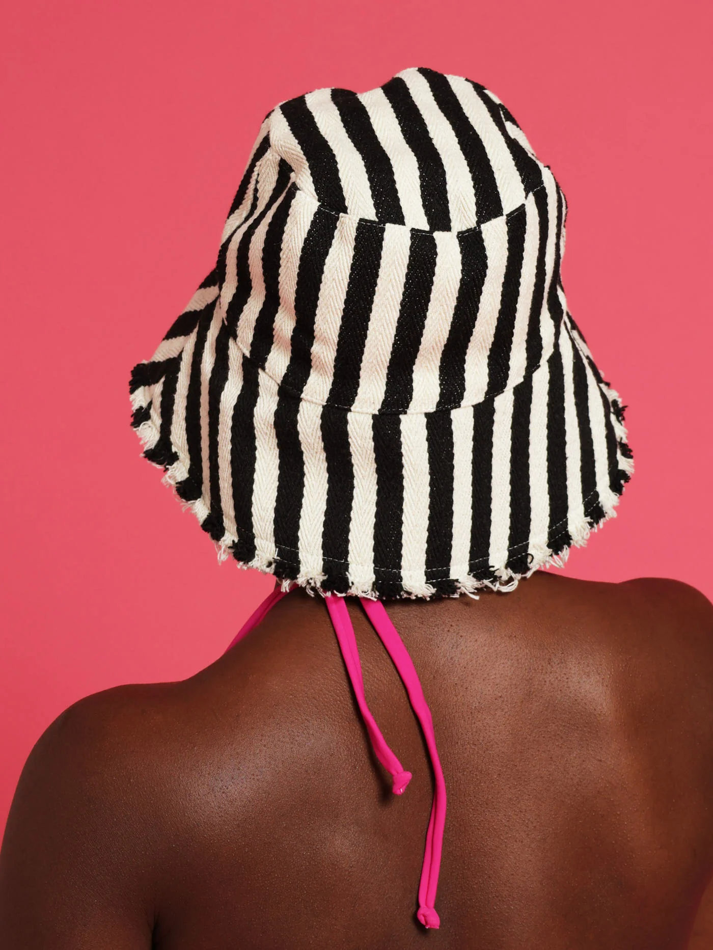 Frayed Edge Bucket Hat - Black/White - Image 3
