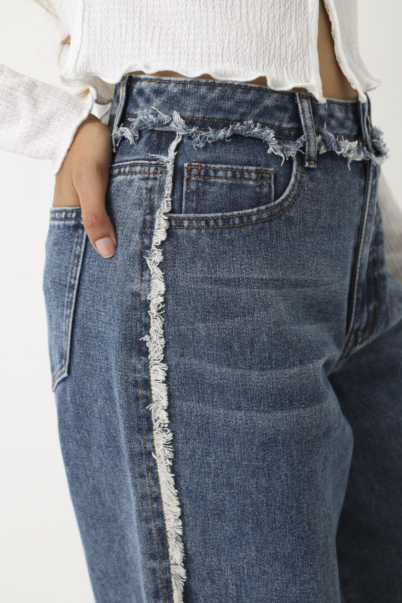 Frayed Side Seam Wide Leg Jean - Dark Wash - Image 4