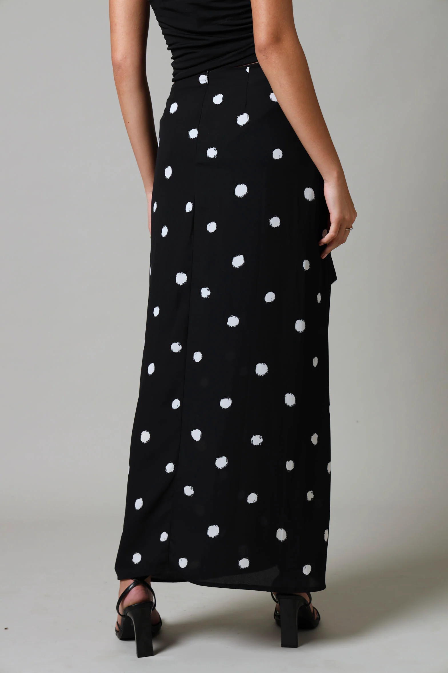 Front Tie Detail Skirt - Black/White - Image 5