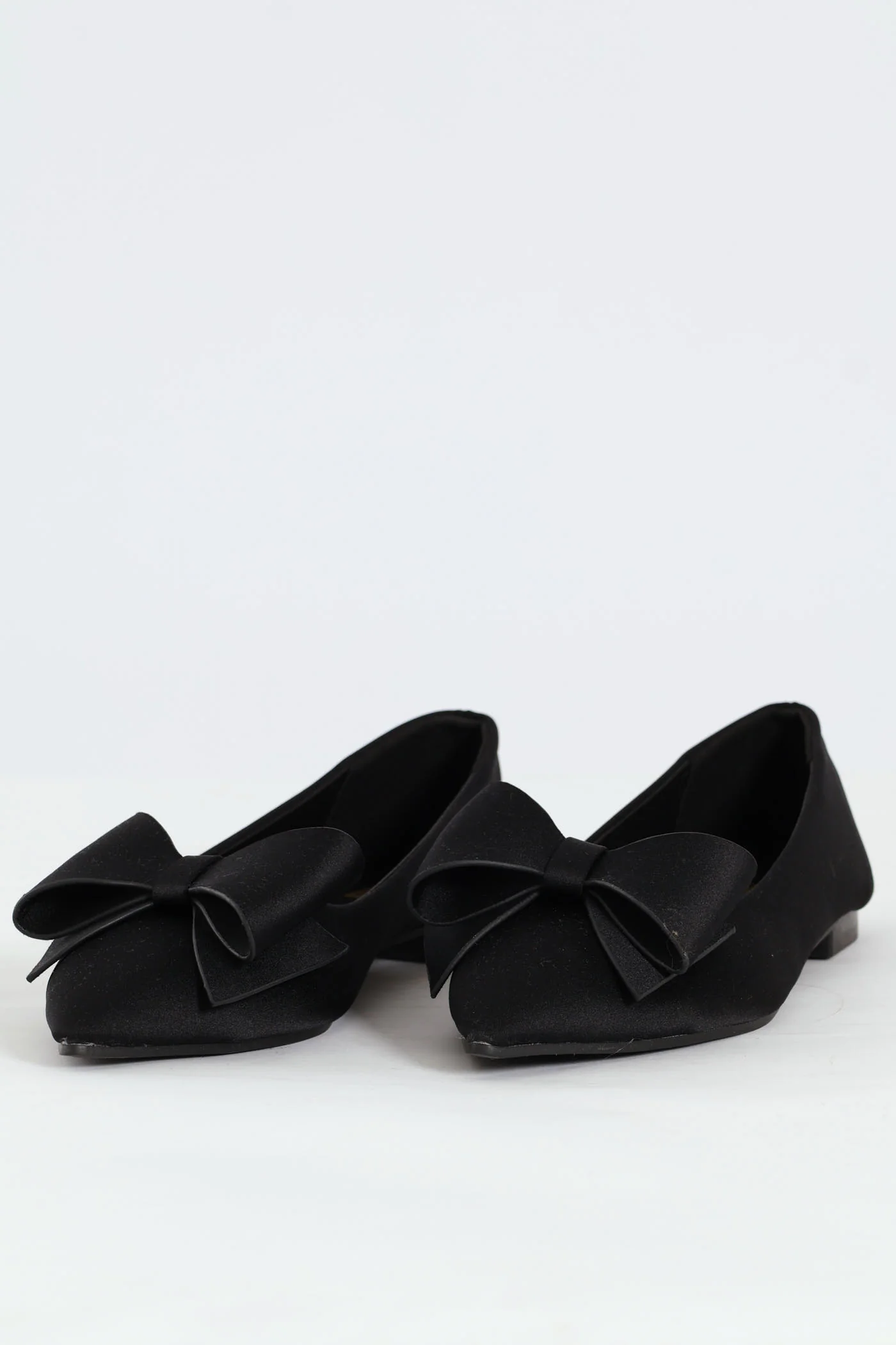 Full Satin Pointy Pump - Black - Image 2